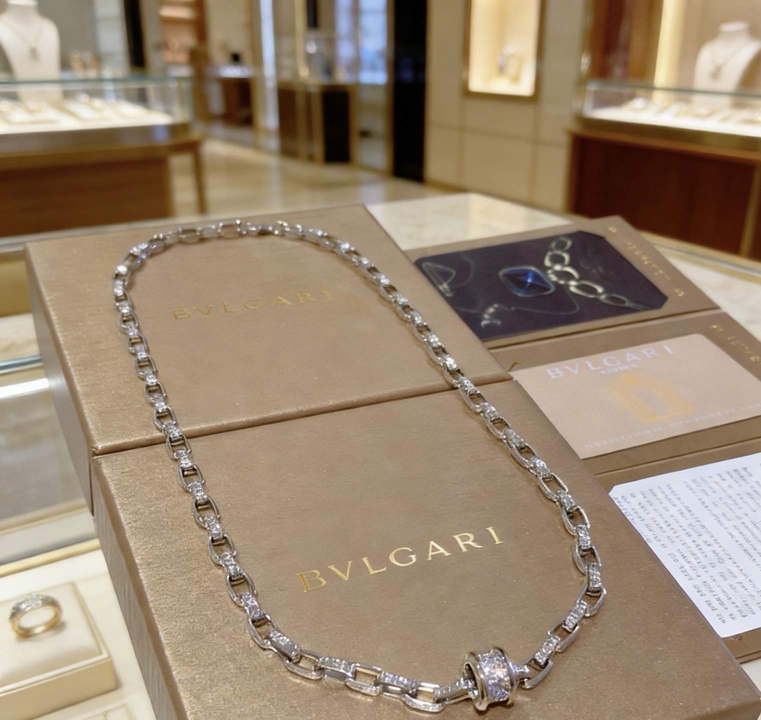 Bvlgari 宝格丽项链V金材质 带logo BVLGARI宝格丽 DIVAS‘ DREAM 系列 品相完美