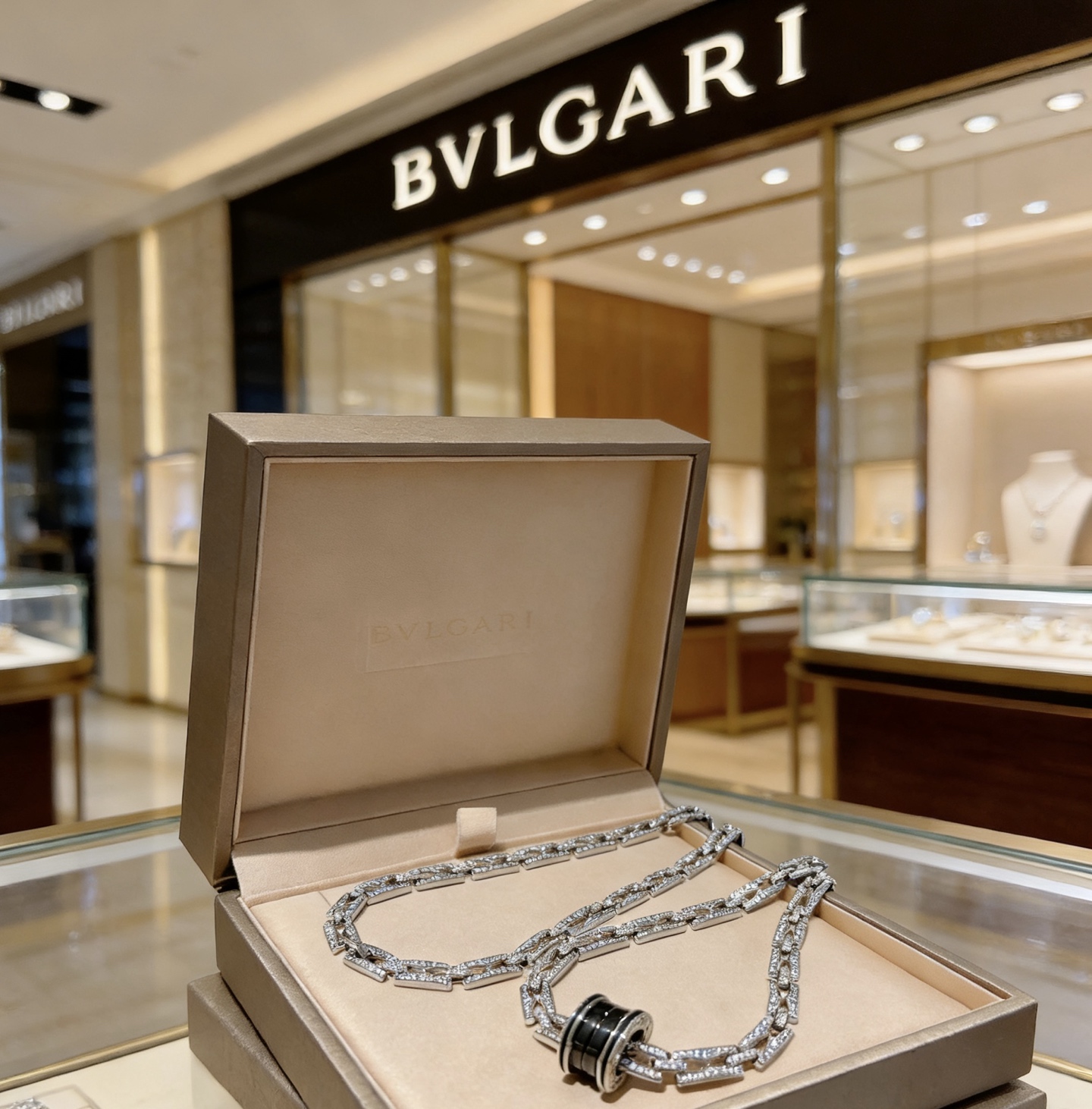 Bvlgari 宝格丽项链V金材质 带logo BVLGARI宝格丽 DIVAS‘ DREAM 系列 品相完美