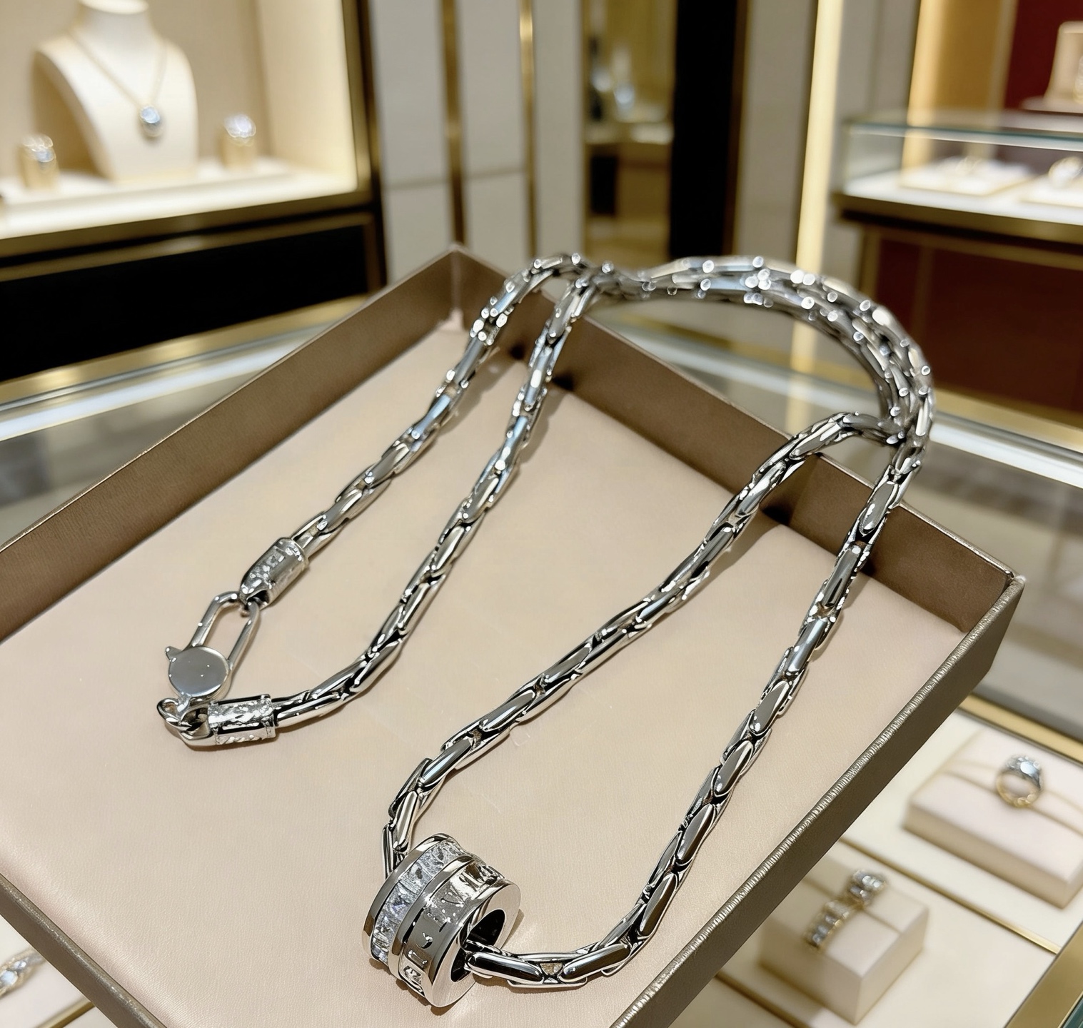 Bvlgari B zero1 necklace silver-toned white gold with clear diamond accents 60cm