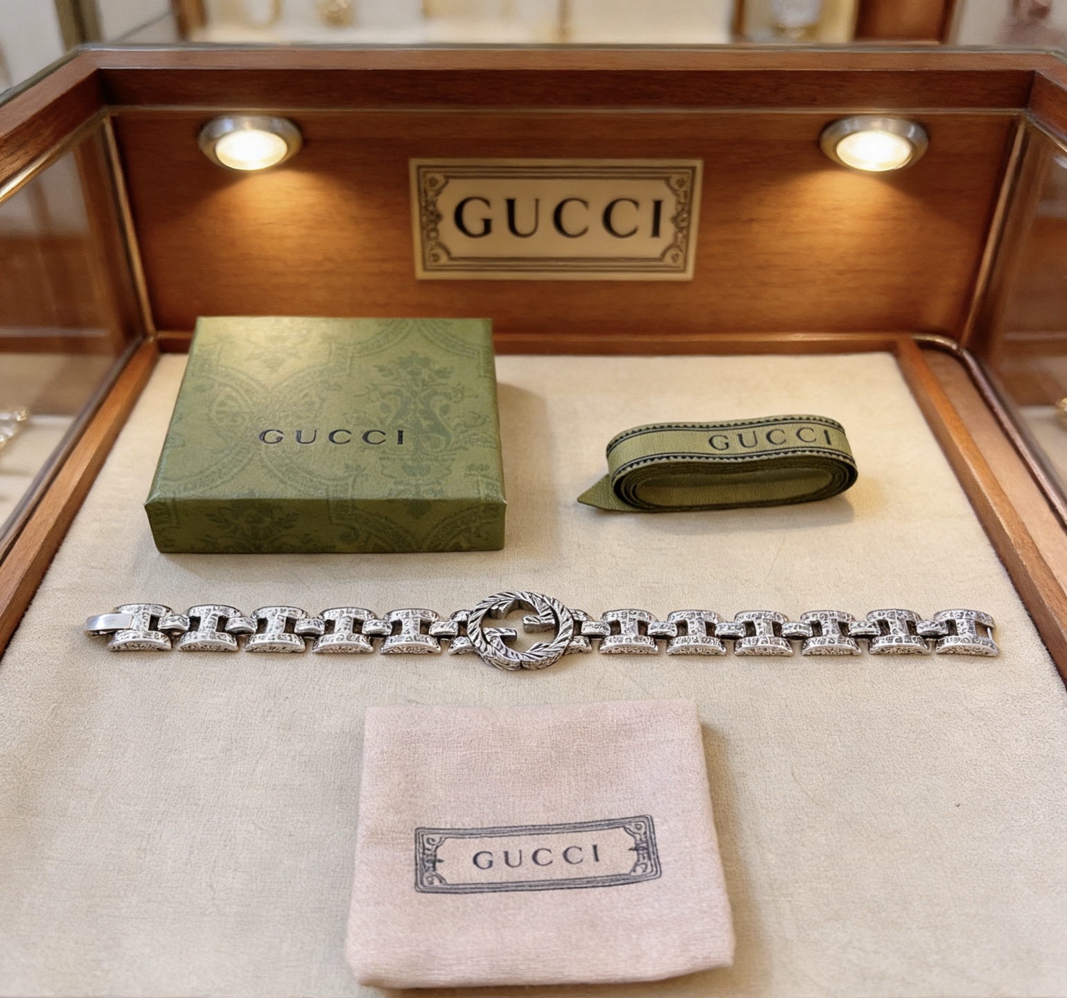 Gucci 古驰最新出炉 推荐系列Gucci古驰手链最新款的