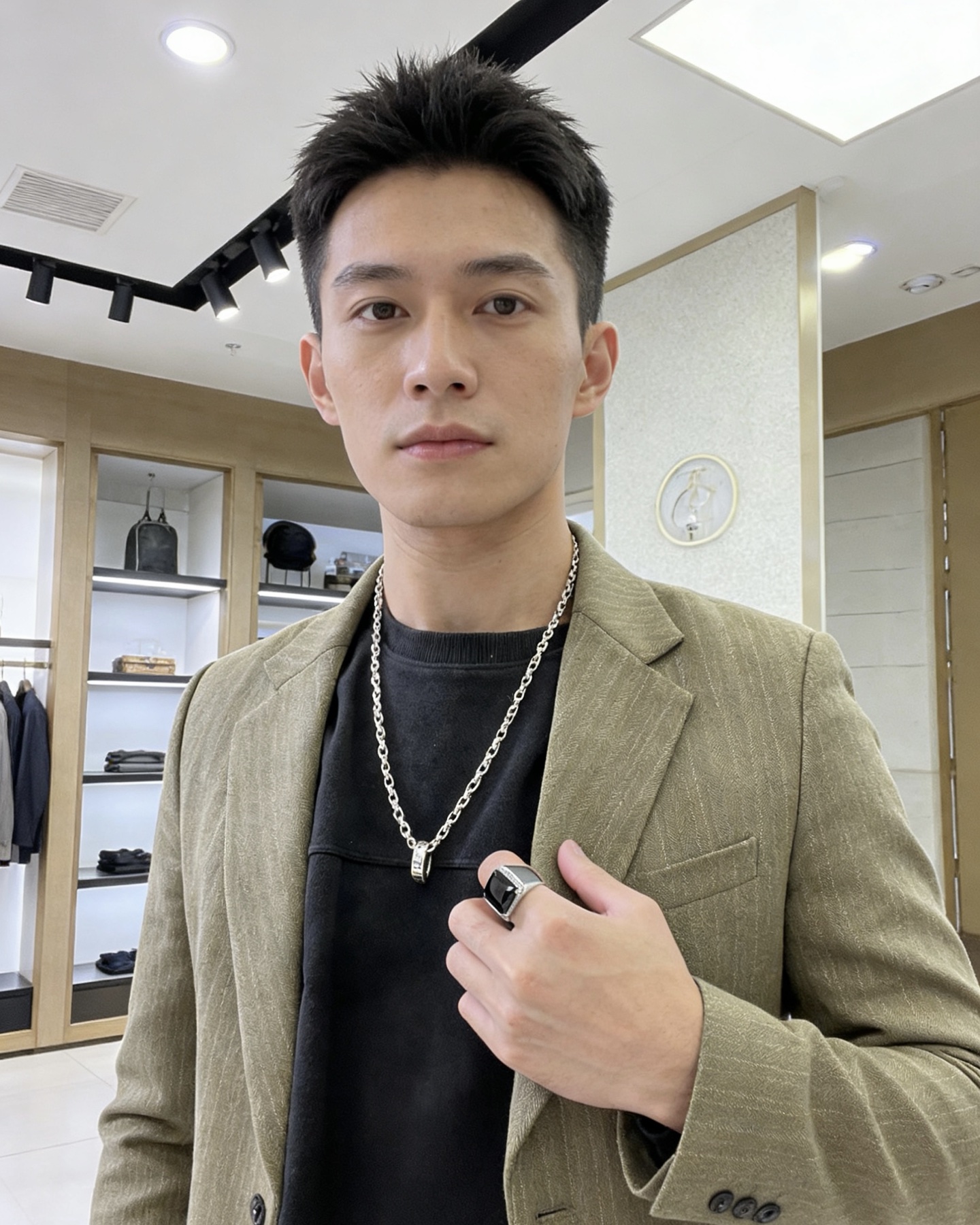 Gucci 不爆不发 抖音带货 首选 𝐆𝐮𝐜𝐜𝐢古驰项链最新款链条档次更高 Anger Forest系列双g古驰花纹艺术风格 项链