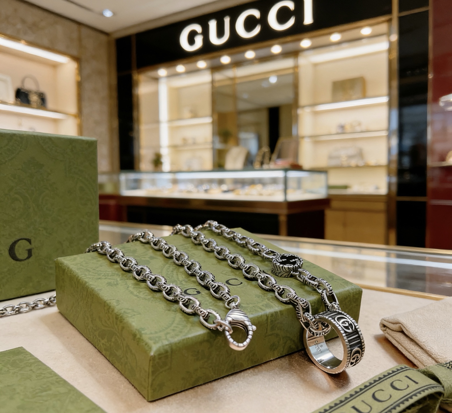 Gucci 𝐆𝐮𝐜𝐜𝐢古驰项链最新款链条档次更高 Anger Forest系列双G戒指环古驰项链