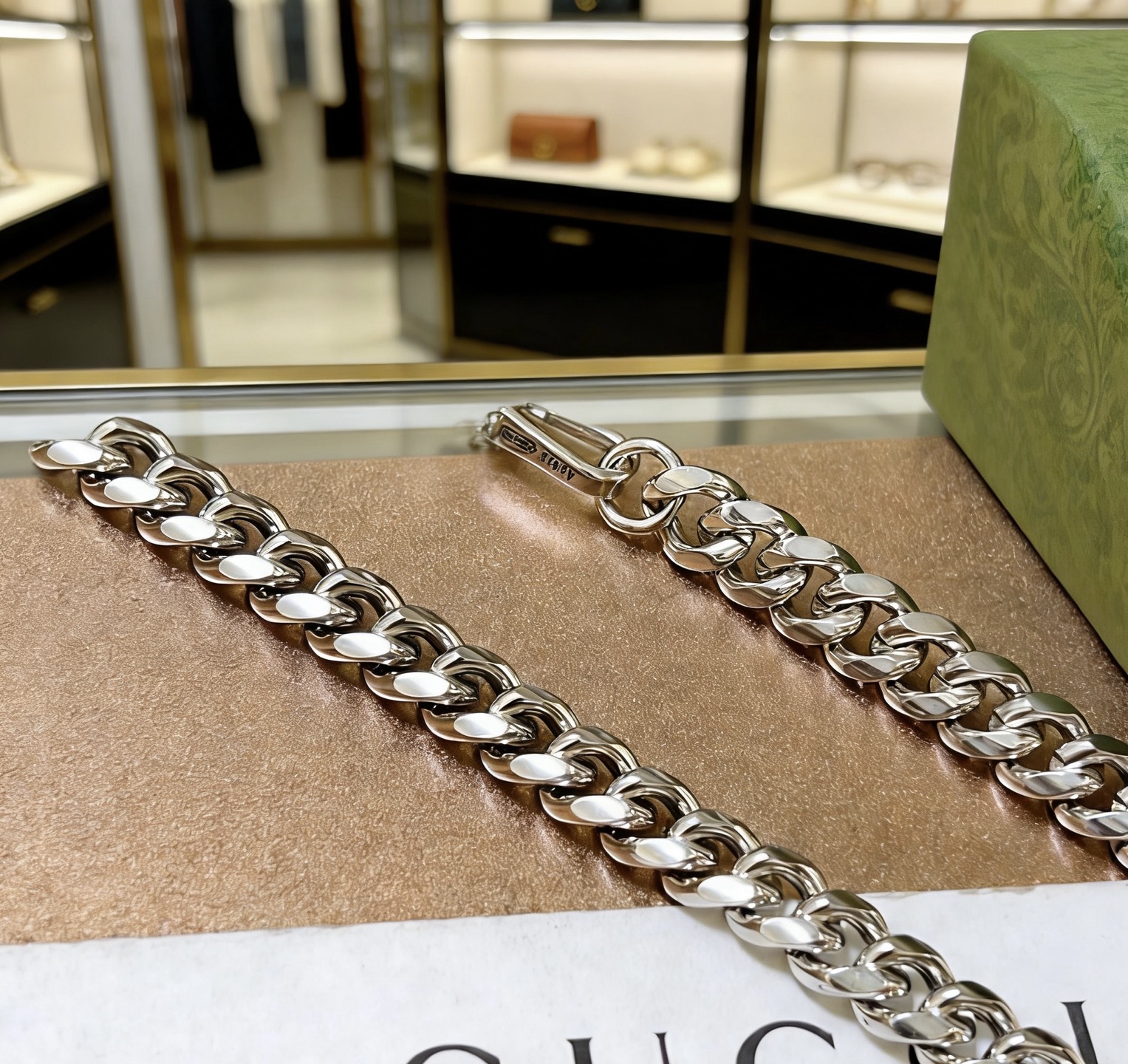 Gucci 太帅啦 𝐆𝐮𝐜𝐜𝐢古驰项链2026最新款链条加粗档次更高