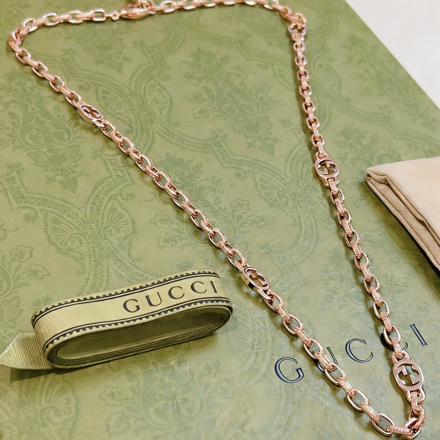 Gucci 𝐆𝐮𝐜𝐜𝐢古驰项链最新款玫瑰金18k链条档次更高