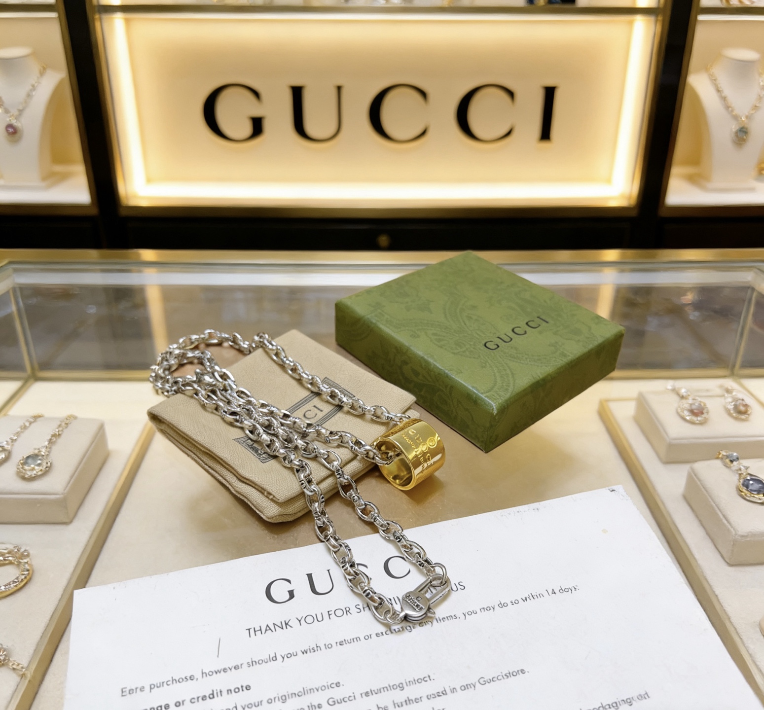 Gucci 新品首发不爆不发 抖音带货 首选 𝐆𝐮𝐜𝐜𝐢古驰项链最新款链条档次更高 Anger Forest系列双g设计理念 系列吊坠古驰项链