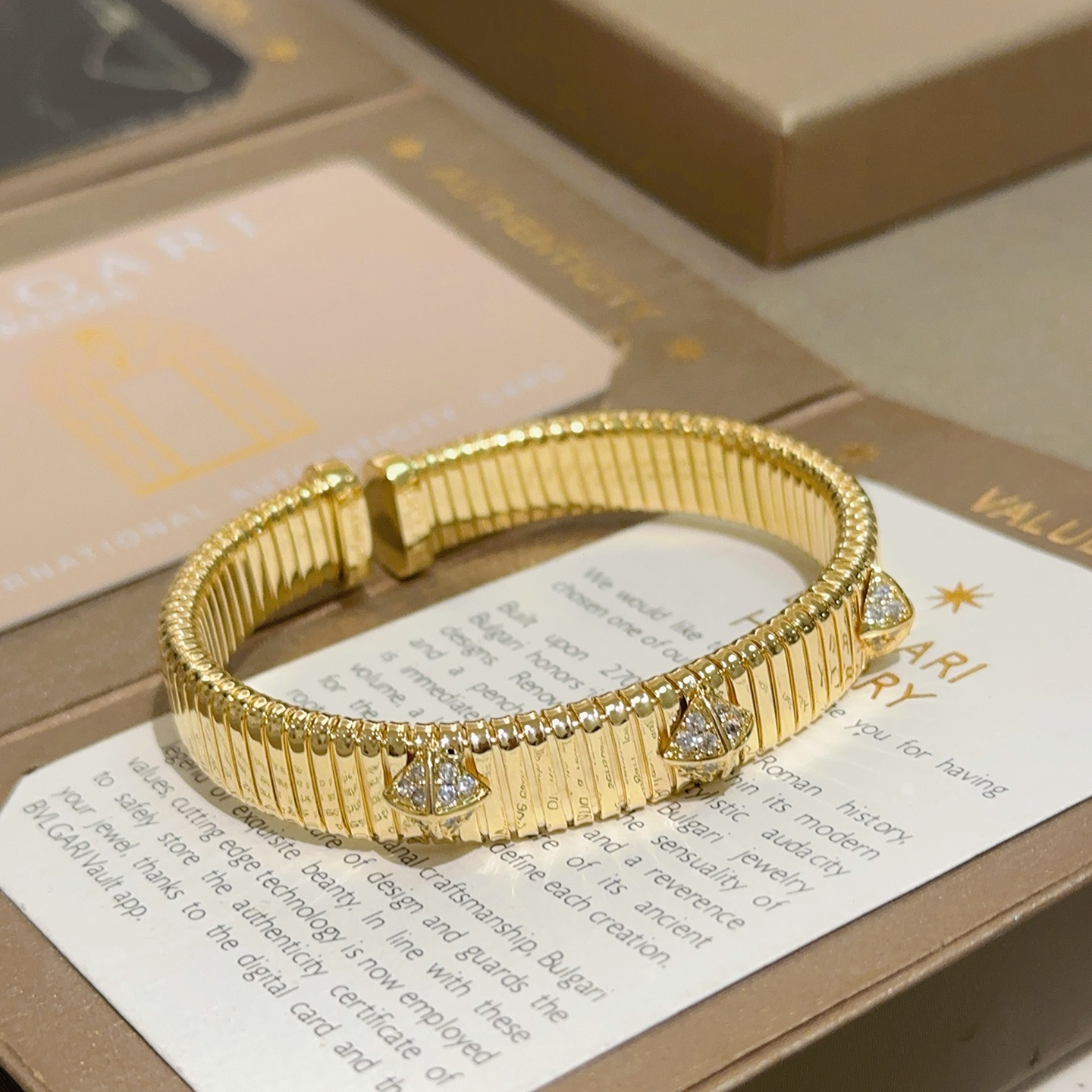 BVLGARI Bvlgari Bracelet Gold-Plated 18K Gold - Top Quality