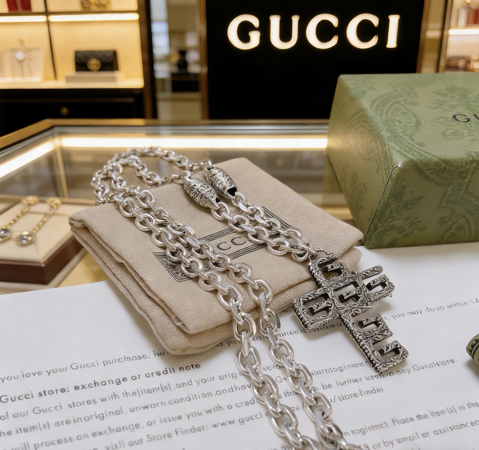 Gucci 新品发布 小红书 抖音带货首选