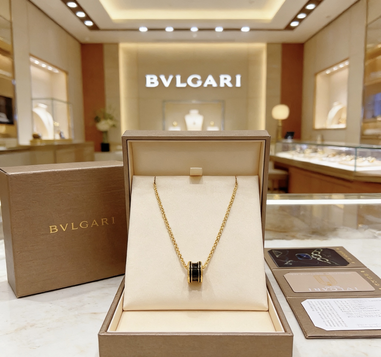 Bvlgari 宝格丽项链V金材质 BVLGARI宝格丽 DIVAS‘ DREAM 系列 品相完美