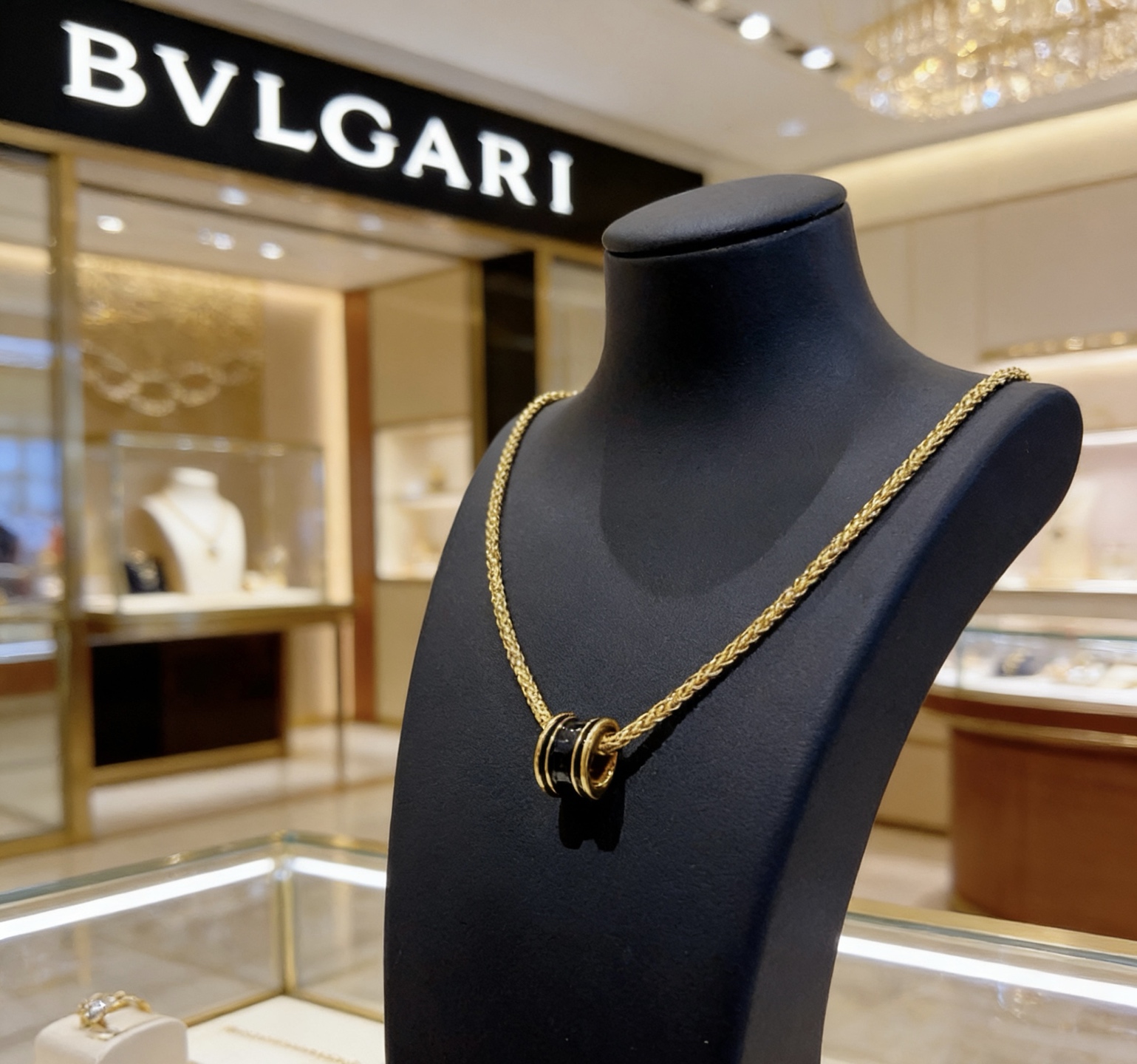 Bvlgari 宝格丽项链V金材质 BVLGARI宝格丽 DIVAS‘ DREAM 系列 品相完美