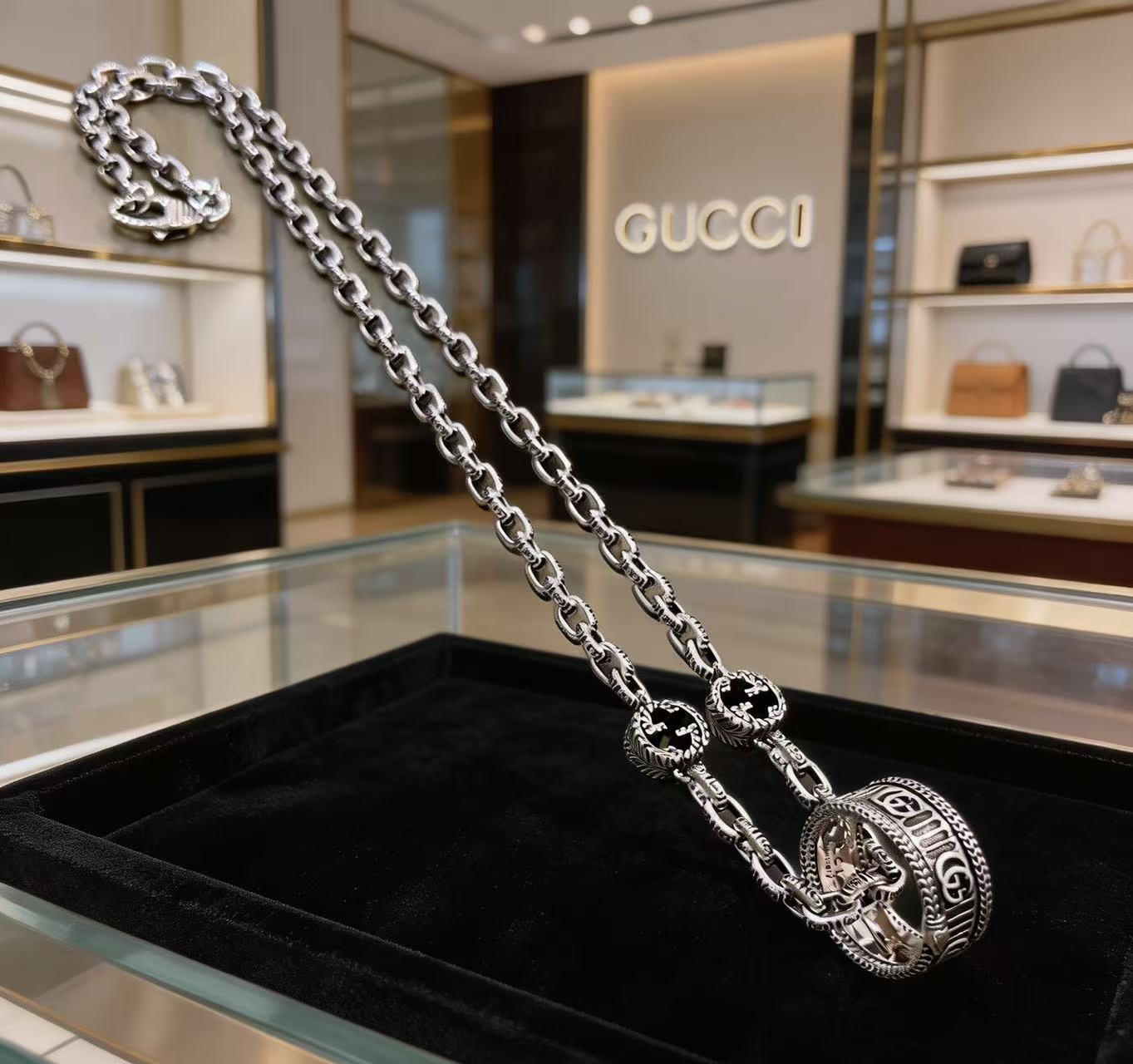 Gucci 太帅啦 𝐆𝐮𝐜𝐜𝐢古驰项链 最新款链条档次更高 款Anger Forest系列双G古驰项链