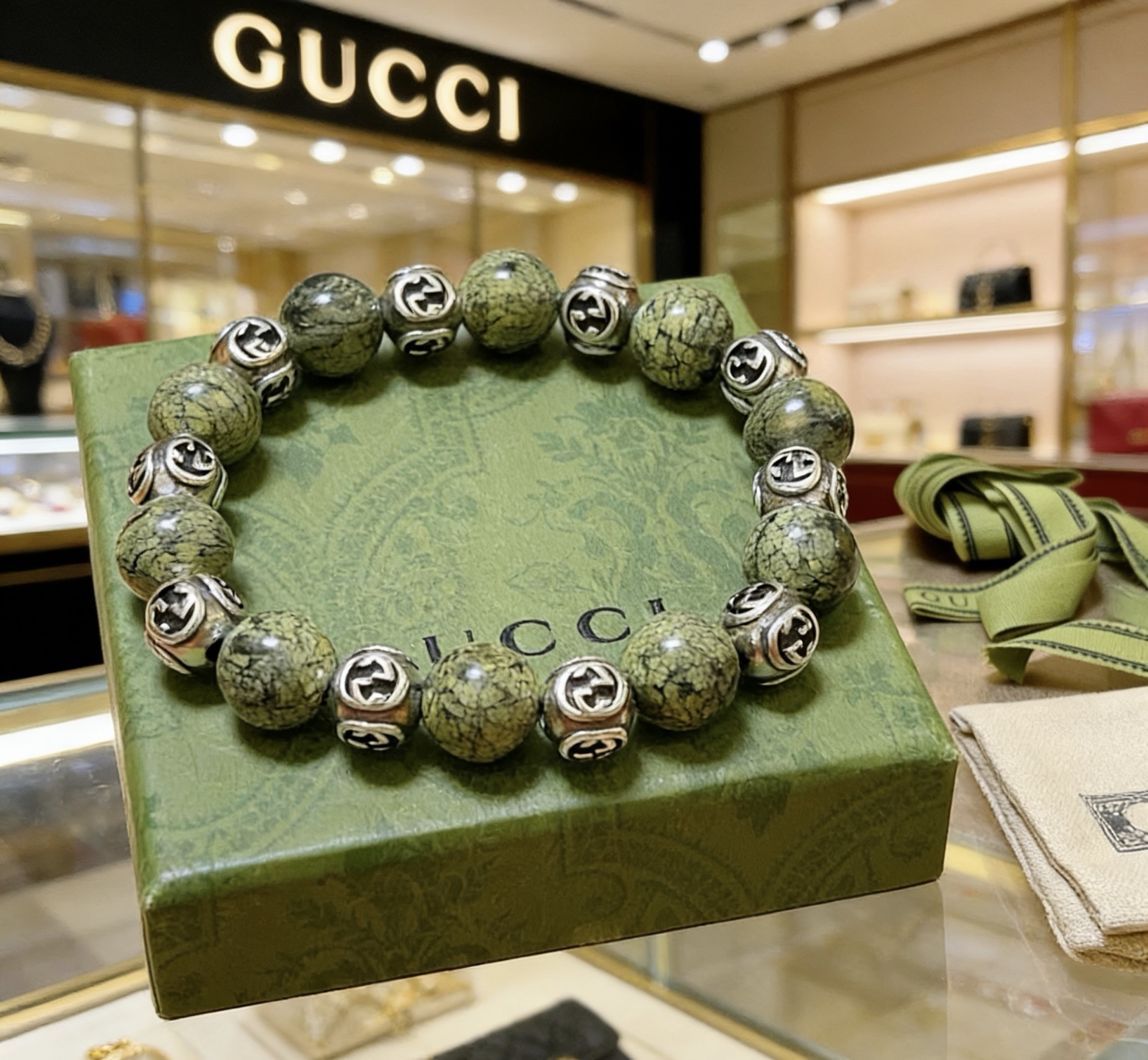 Gucci 新品发布 𝐆𝐮𝐜𝐜𝐢古驰手链 最新款天然石药王石手链档次更高 Anger Forest系列双g手链