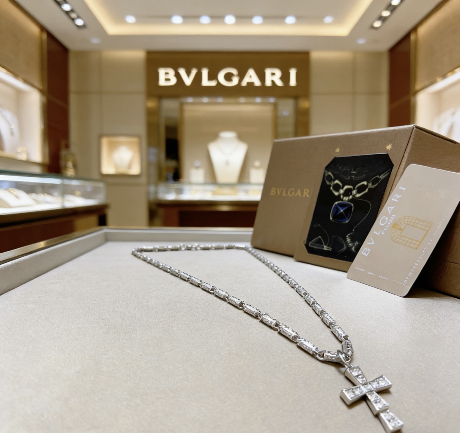 Bvlgari 宝格丽项链V金材质 BVLGARI宝格丽 DIVAS‘ DREAM 系列 品相完美