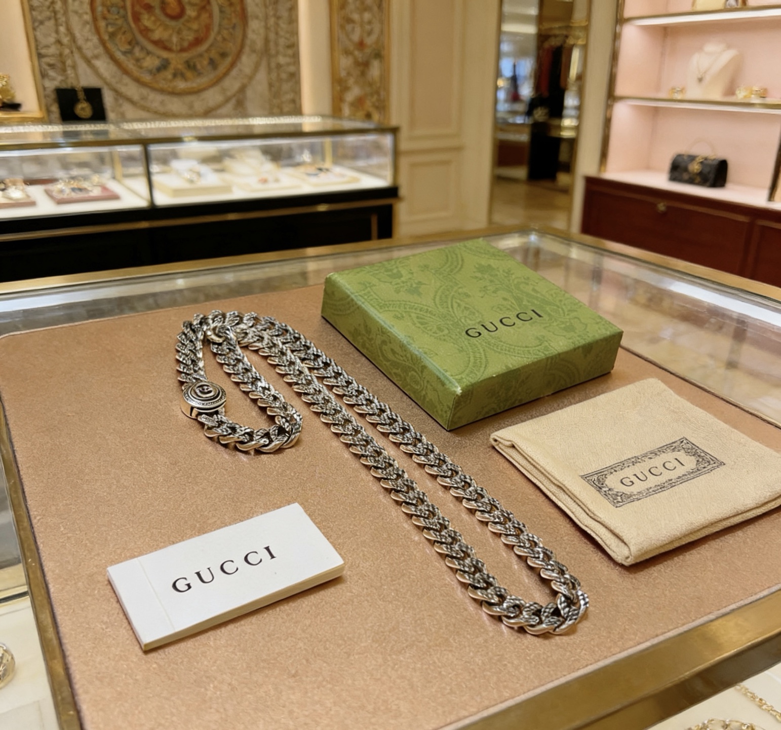 Gucci 不爆不发 抖音带货 首选 𝐆𝐮𝐜𝐜𝐢古驰项链最新款链条档次更高 Anger Forest系列双g古驰新品艺术风格 项链