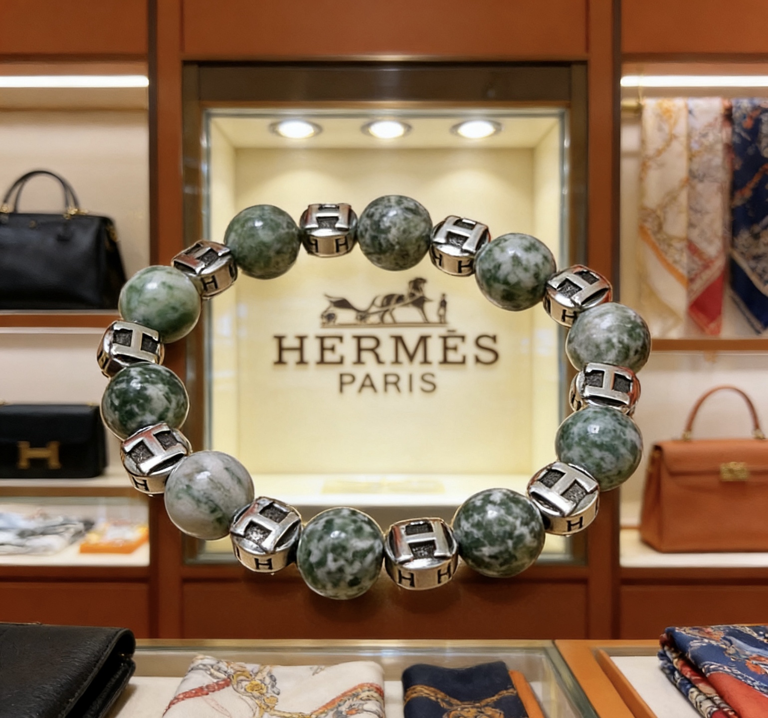 Hermès 新品发布 Hermas爱马仕手链 奢华爱马仕手串 天然石药王石手链 最新款全件串珠手链档次更高 Anger Forest系列H 爱马仕手链