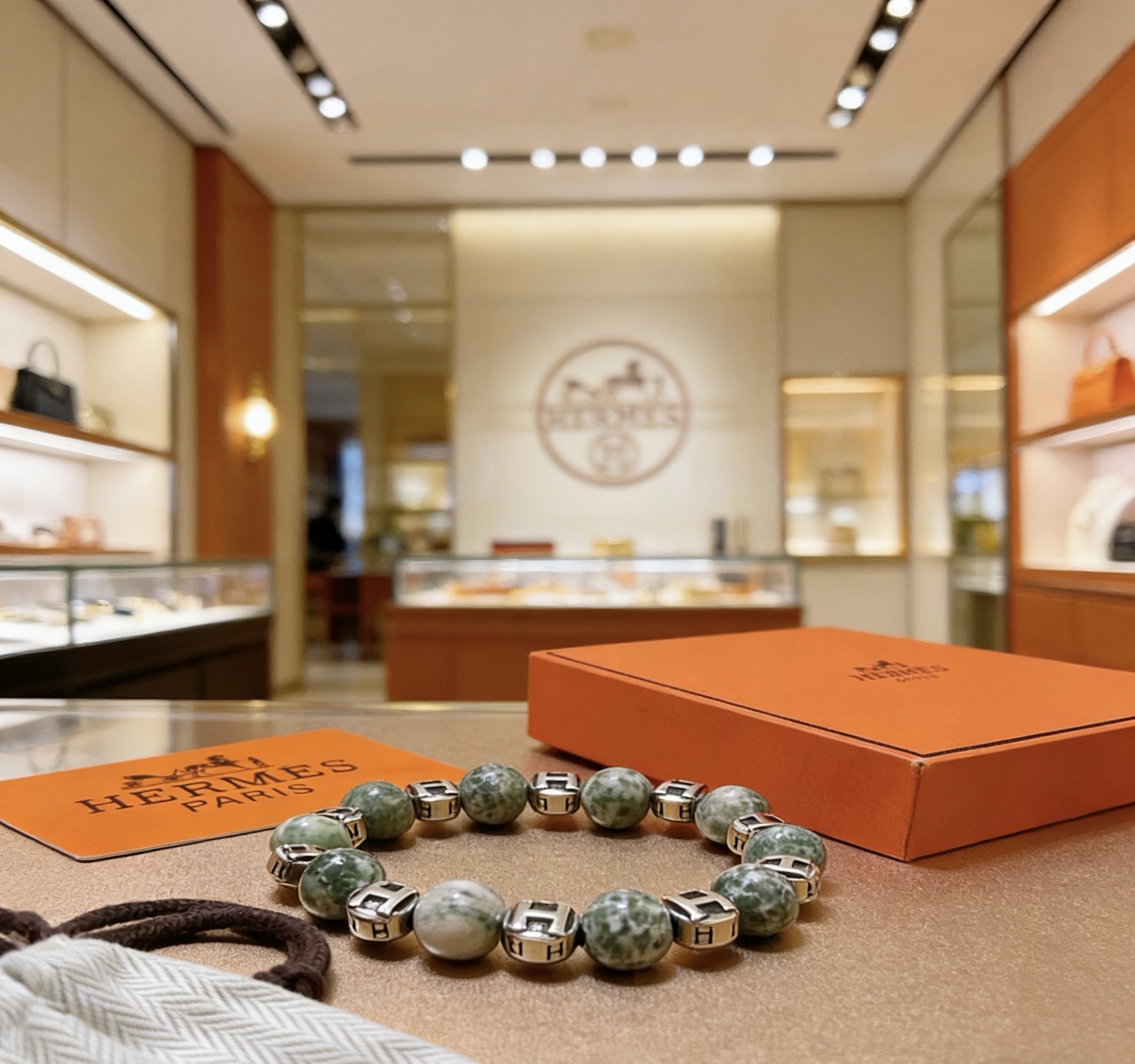 Hermès 新品发布 Hermas爱马仕手链 奢华爱马仕手串 天然石药王石手链 最新款全件串珠手链档次更高 Anger Forest系列H 爱马仕手链