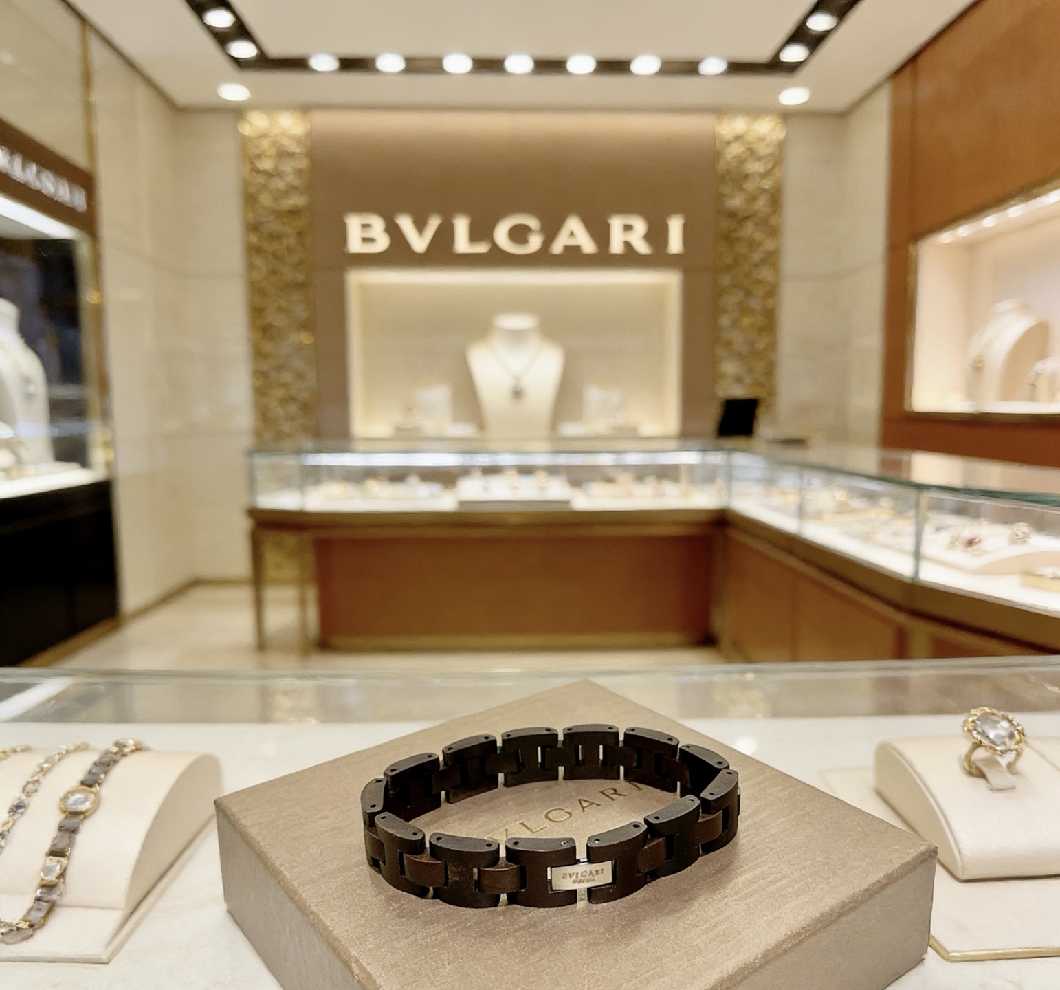 Bvlgari 宝格丽手链整条鸡翅木材质 BVLGARI宝格丽 DIVAS‘ DREAM 系列 品相完美