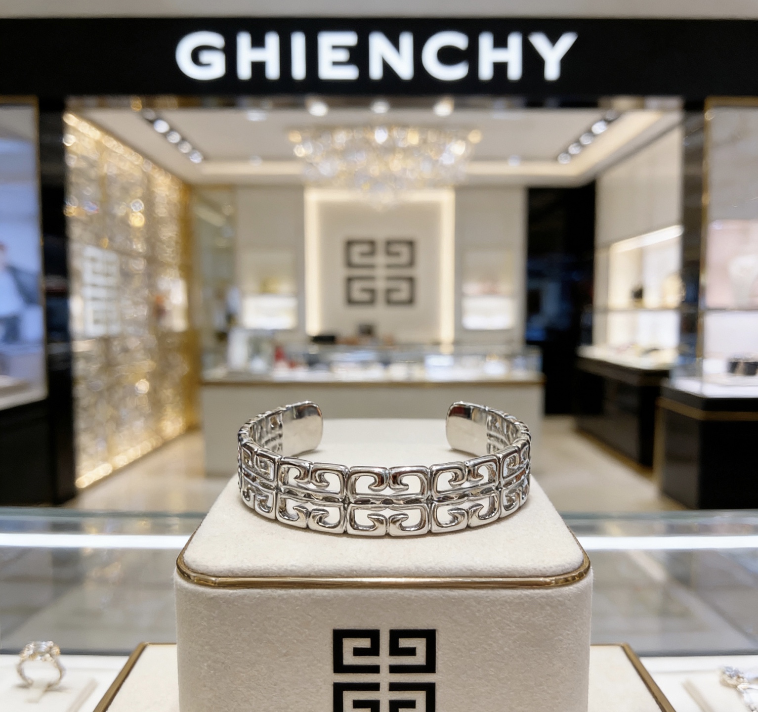 Artículo original 🔹🔹 Nuevo brazalete GIVENCHY, nuevo modelo 🔹 consistente con la tienda oficial, detalles finos, cad…