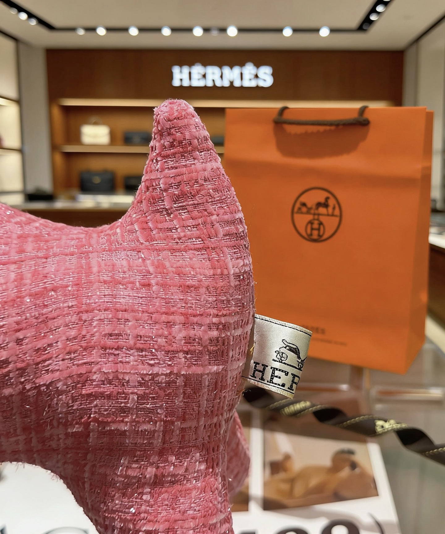 Hermès 来袭 爱马仕官网首发新品法斗玩偶独家高品质发售 出口法国订单新品发布