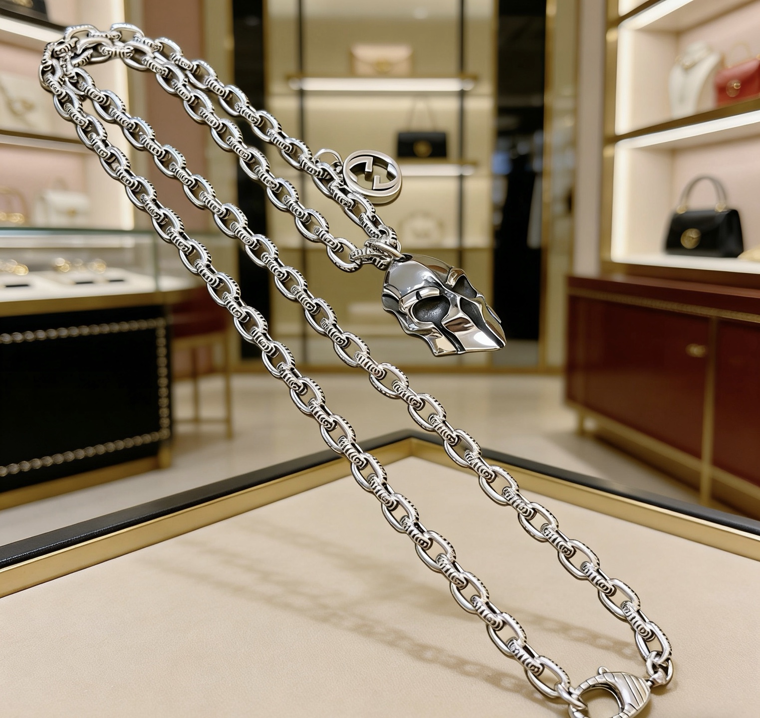 Gucci 不爆不发 抖音带货 首选 𝐆𝐮𝐜𝐜𝐢古驰项链最新款链条档次更高 Anger Forest系列双g科幻 狮头项链