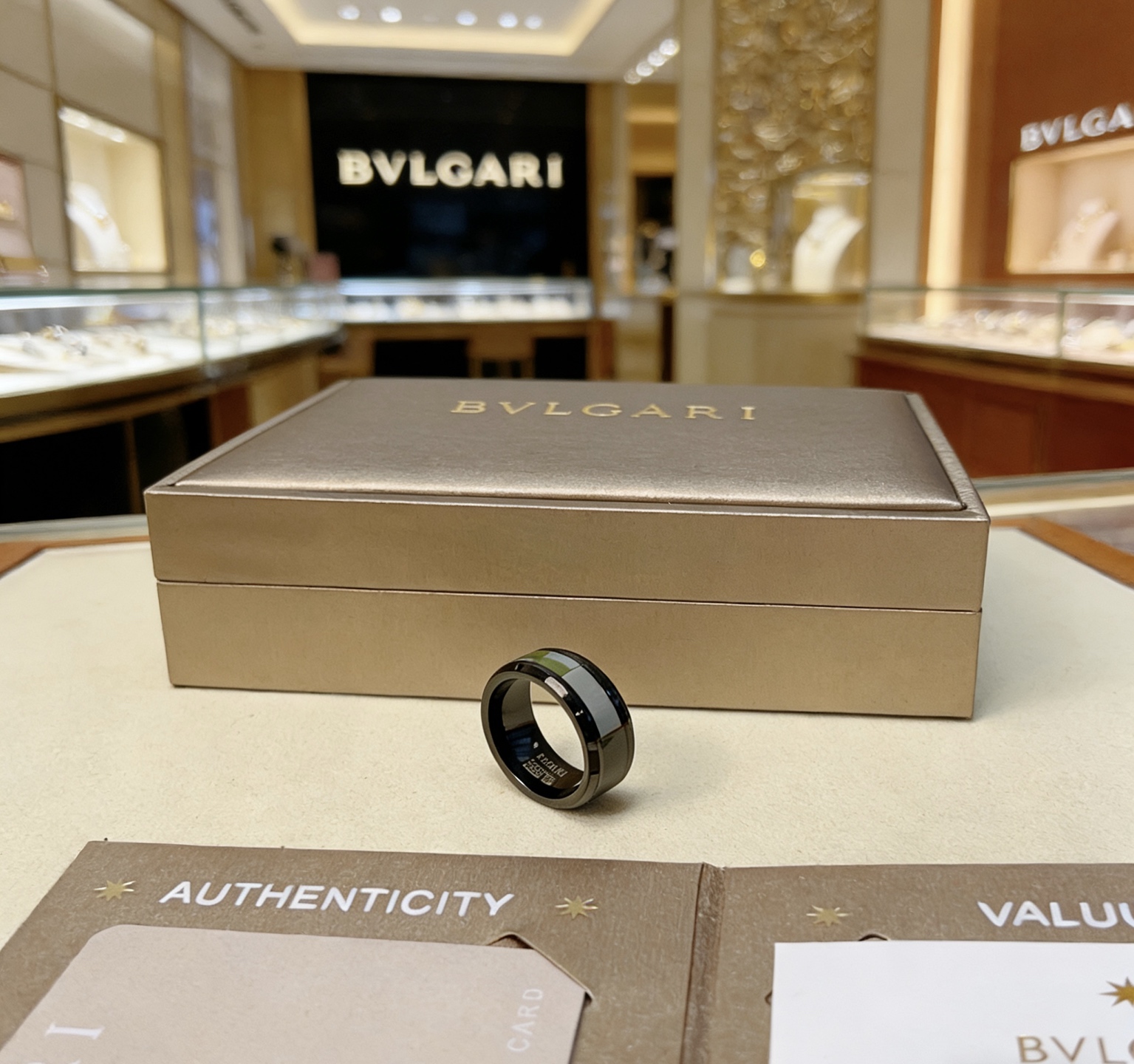 Bvlgari 宝格丽项链V金材质 BVLGARI宝格丽 DIVAS‘ DREAM 系列 品相完美