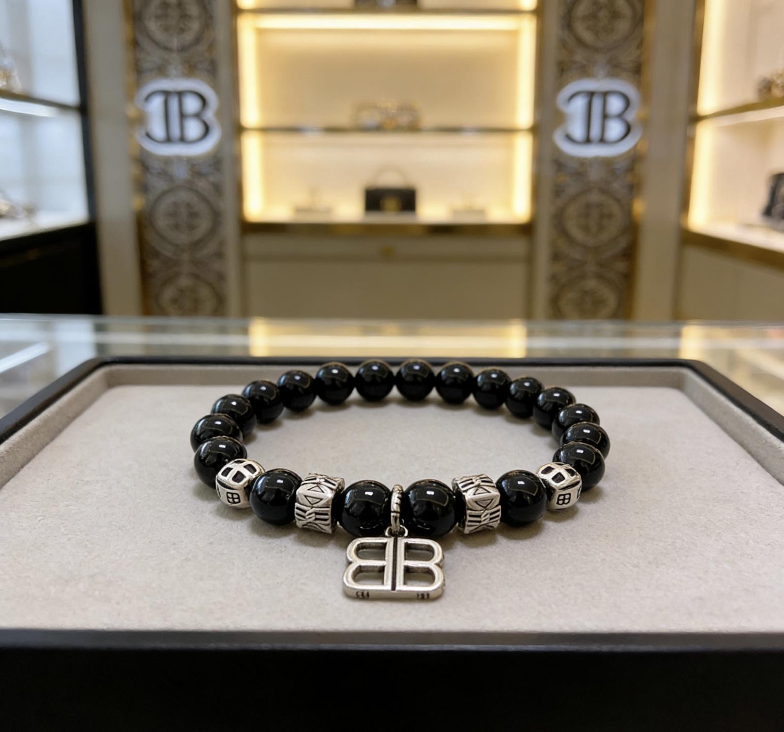 Balenciaga 精工版本天然石黑玛瑙巴黎世家手链