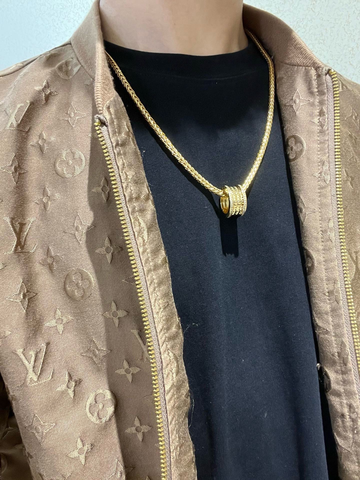 Bvlgari 宝格丽项链V金材质 BVLGARI宝格丽 DIVAS‘ DREAM 系列 品相完美