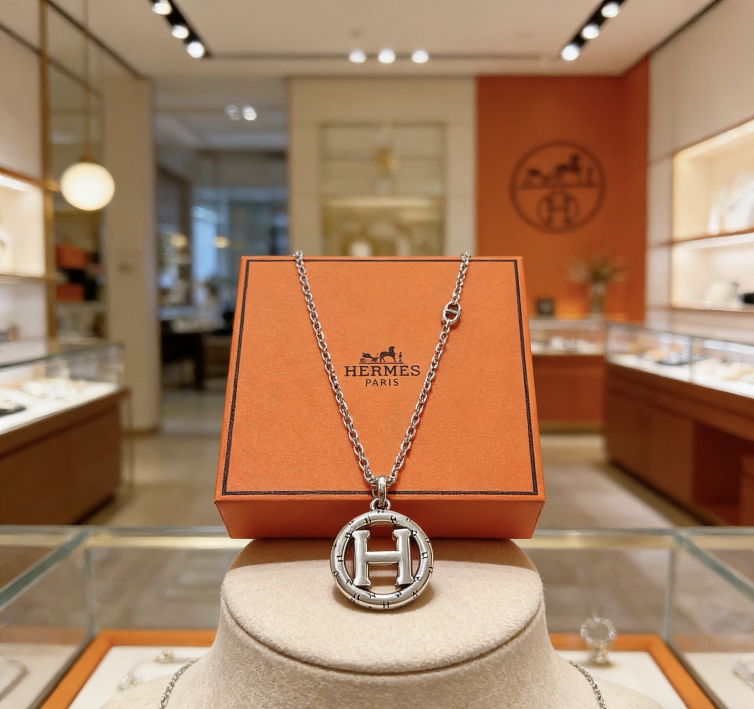 Hermès 爱马仕项链 猪鼻子项链系列首饰 进口定制.高端链条 搭配 新品 简单 火 设计独特 前卫 男女 款
