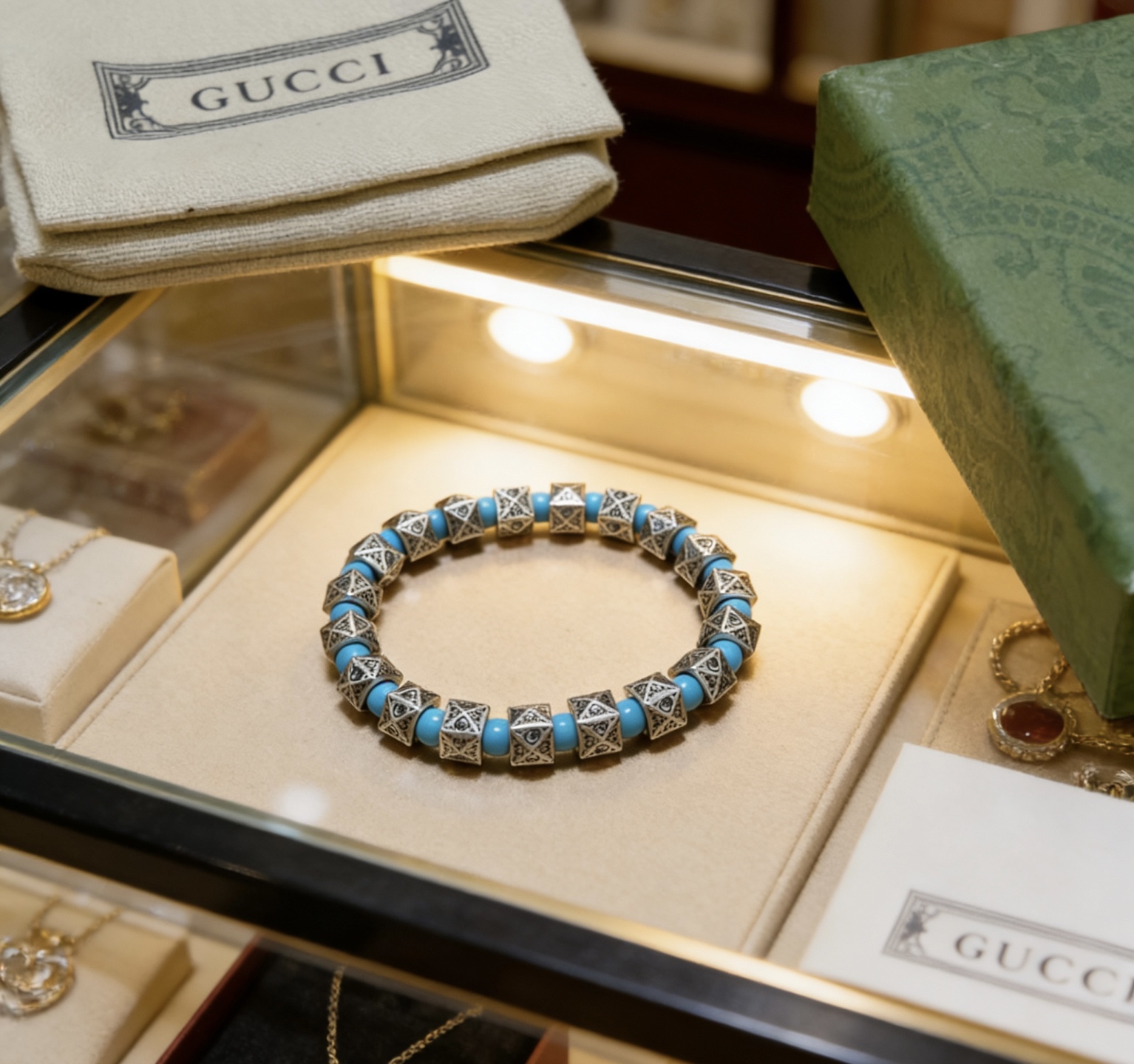 Gucci 新品发布 𝐆𝐮𝐜𝐜𝐢古驰手链 奢华古驰手串 绿松石手链水晶 最新款全件串珠手链档次更高 Anger Forest系列双g 古驰手链