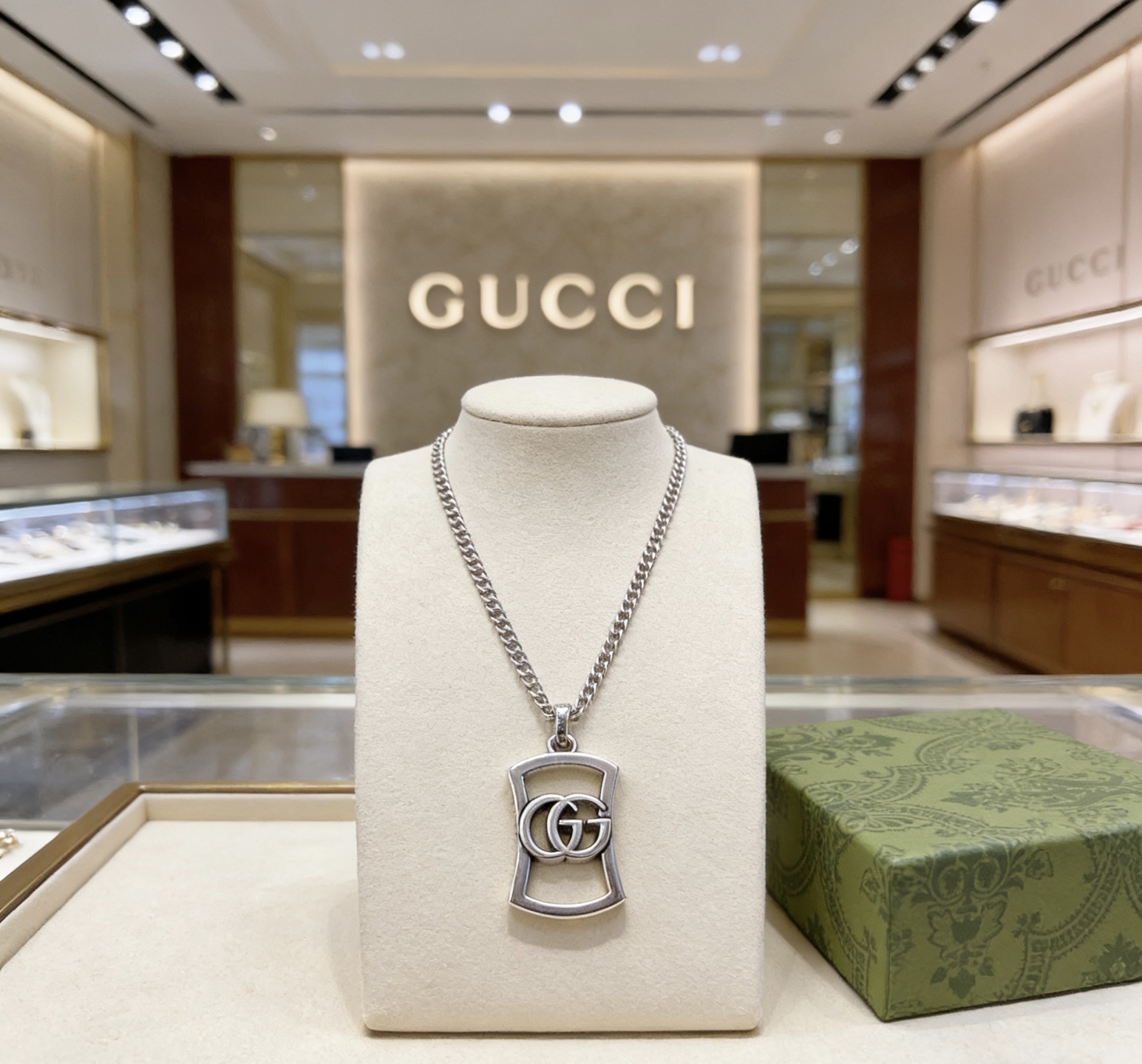 NO:755001,Batch, it’s so handsome. Gucci necklace 2026 latest chain has a higher grade. The same classic model for celebrities. Anger Forest series double G Gucci necklace. The details are distressed. The shiny version is not available in the market. This one has been out. It is a best-selling model in Gucci. It is very good to match trendy clothes, fine jewelry, gucci, necklace.19860909批 太帅啦 古驰项链2026最新款链条档次更高明星同款经典款Anger Forest系列双G古驰项链 细节对版做旧处理 非市面亮面版型 这款一直在出 古驰里面热卖款 非常好搭配潮流衣服,饰品精品,gucci,necklace,Jewelry