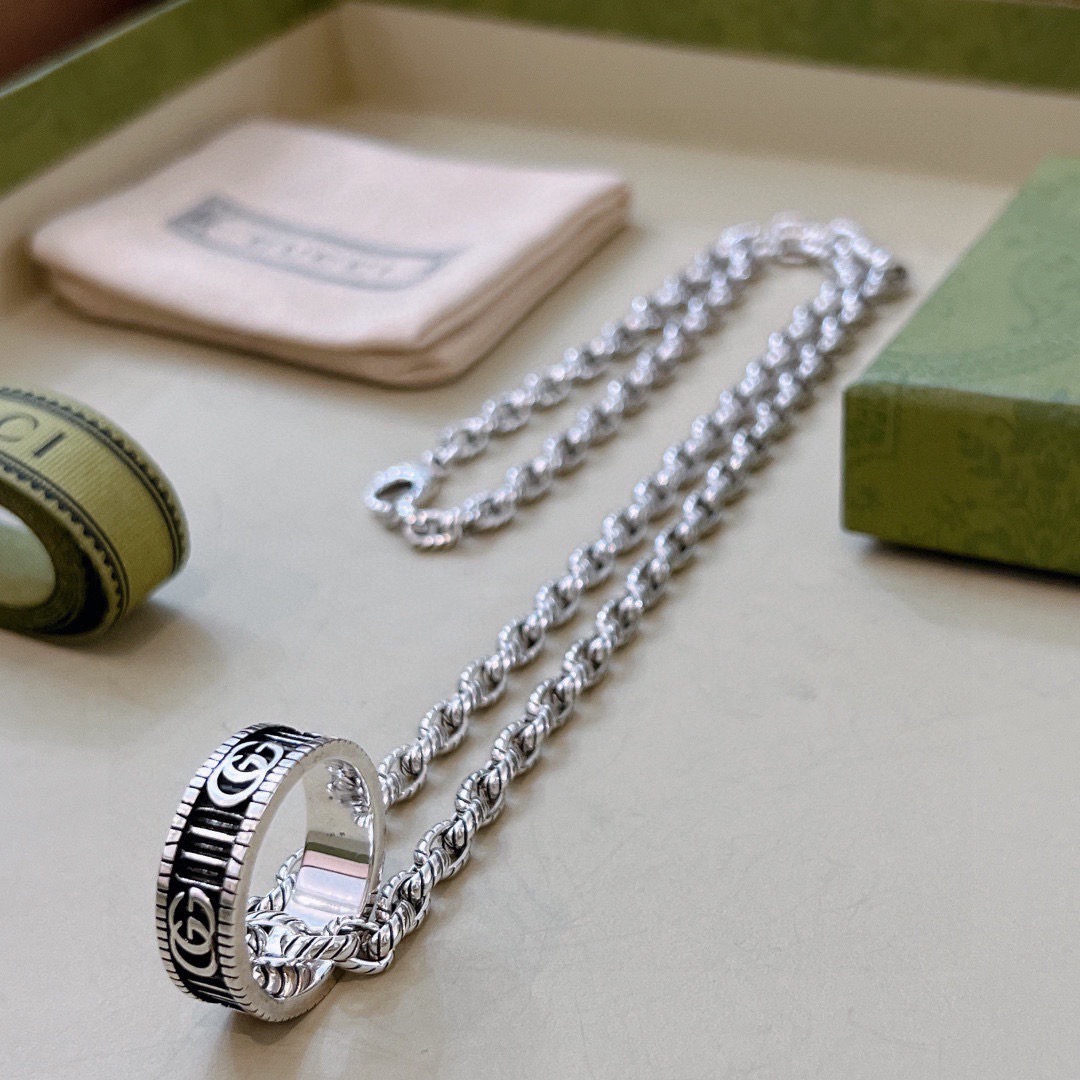 NO:755022,Batch. If it doesn’t explode, it will be updated simultaneously on Gucci’s official website. It is the first choice for Internet celebrities to bring goods on Douyin. The latest chain of Gucci necklace has a higher grade. The same style as the star’s Anger Forest series double g pattern Gucci necklace. Customized necklace. Details are distressed. Non-market glossy version. This model has been released. The best-selling model in Gucci. Very easy to match, fine jewelry, gucci, necklace.19860909批. 不爆不发 古驰官网新款同步更新 抖音带货网红首选 古驰项链最新款链条档次更高明星同款Anger Forest系列双g图案古驰项链定制项链 细节对版做旧处理 非市面亮面版型 这款一直在出 古驰里面热卖款 非常好搭配,饰品精品,gucci,necklace,Jewelry