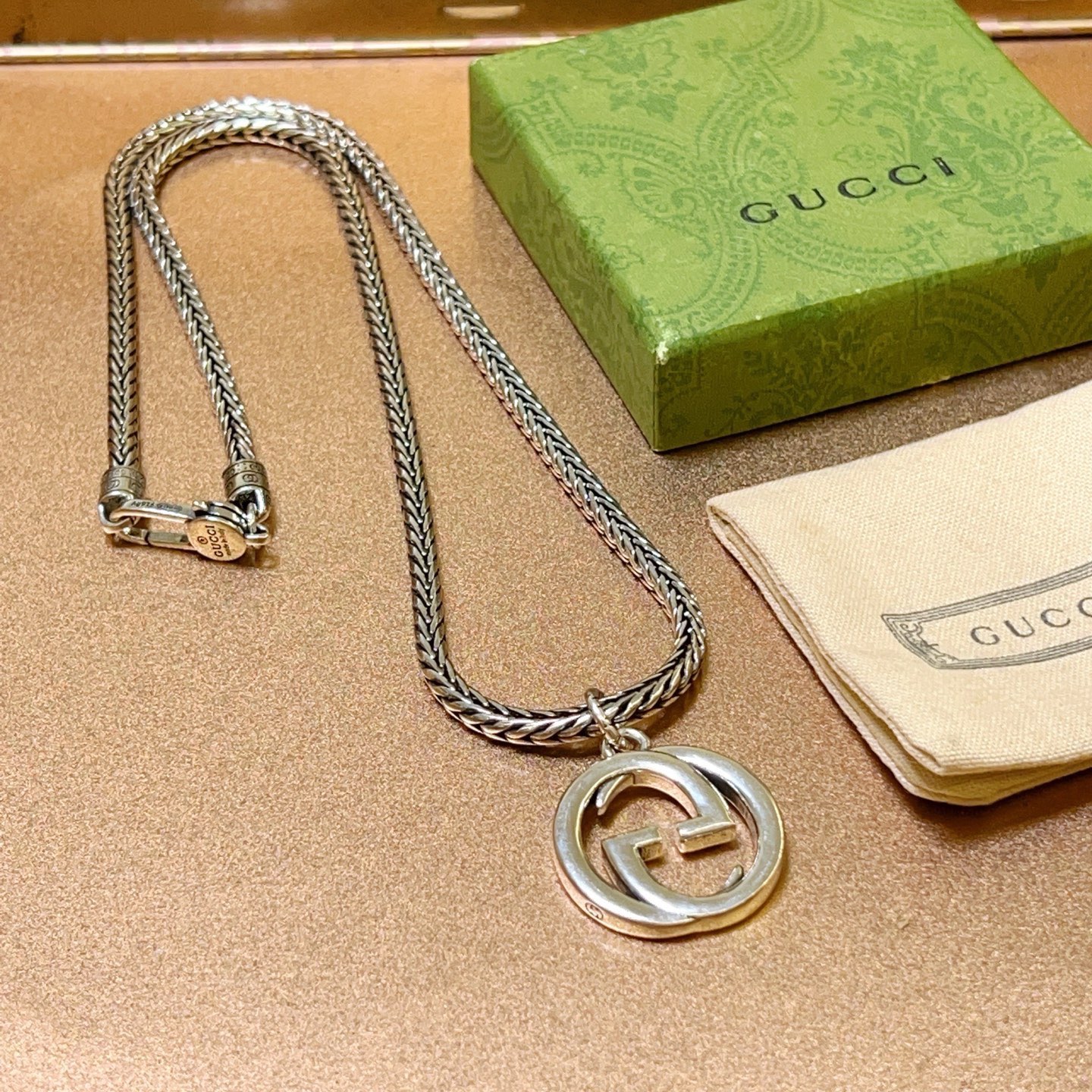 Gucci 不爆不发 抖音带货 首选 𝐆𝐮𝐜𝐜𝐢古驰项链最新款链条档次更高 Anger Forest系列双g设计理念 图案项链