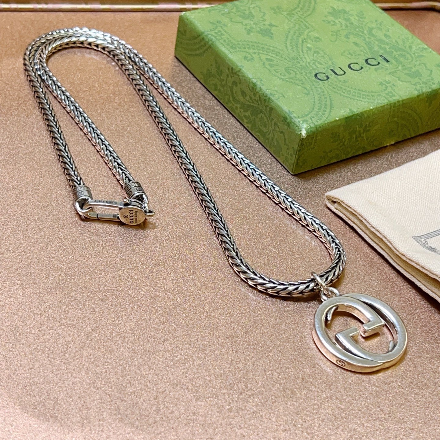 Gucci 不爆不发 抖音带货 首选 𝐆𝐮𝐜𝐜𝐢古驰项链最新款链条档次更高 Anger Forest系列双g设计理念 图案项链