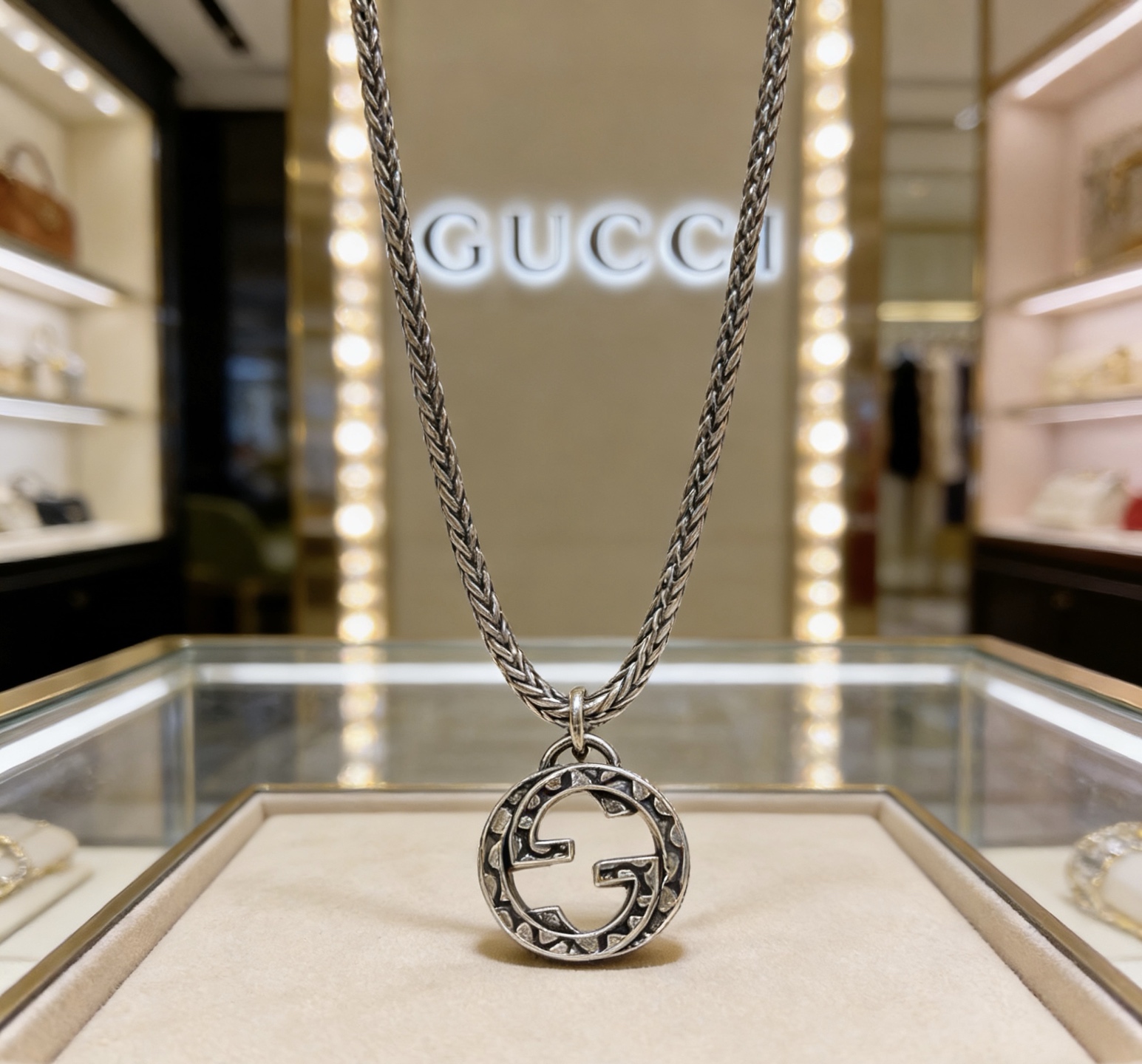 Gucci 不爆不发 抖音带货 首选 𝐆𝐮𝐜𝐜𝐢古驰项链最新款链条档次更高 Anger Forest系列双g设计理念 图案项链