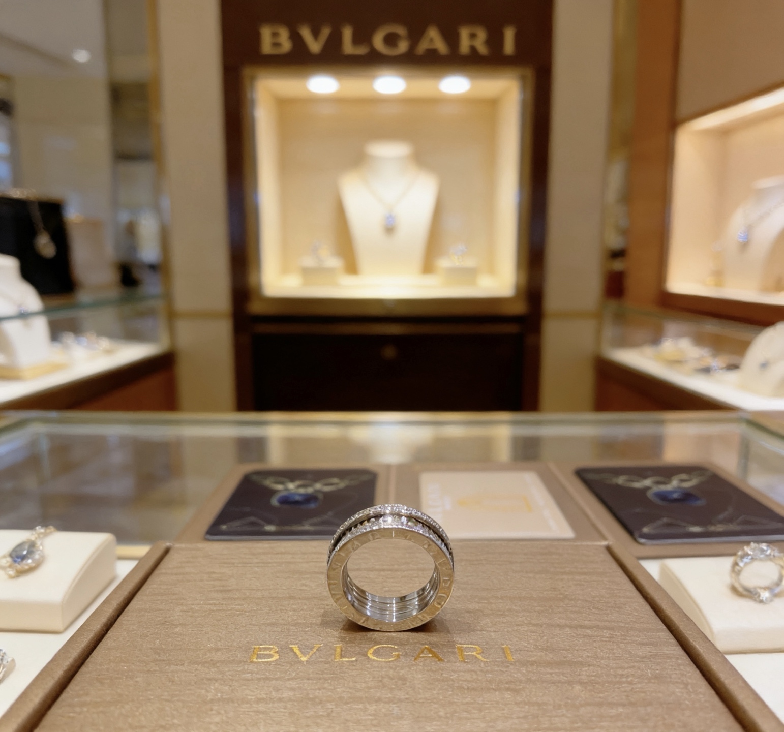 Bvlgari 宝格丽项链V金材质 BVLGARI宝格丽 DIVAS‘ DREAM 系列 品相完美