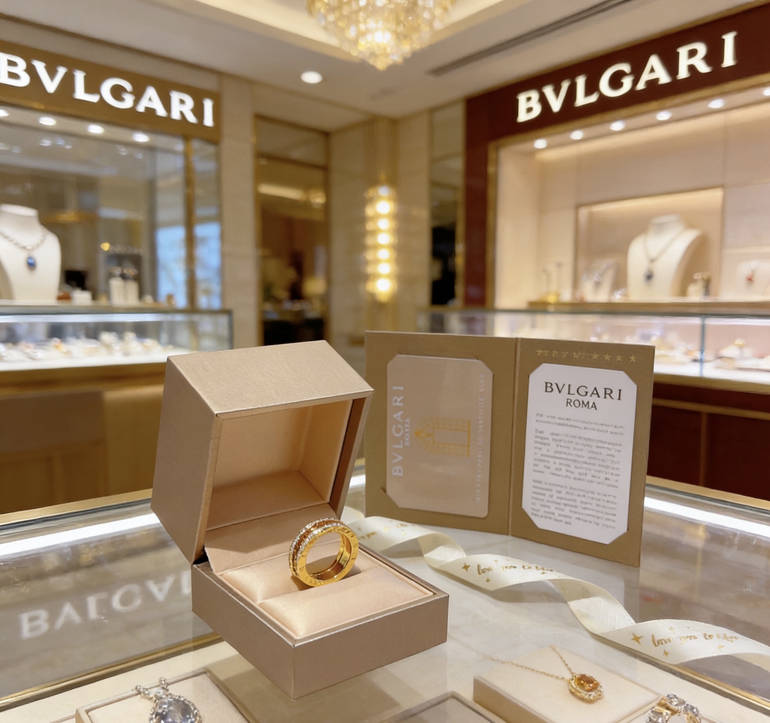 Bvlgari 宝格丽项链V金材质 BVLGARI宝格丽 DIVAS‘ DREAM 系列 品相完美