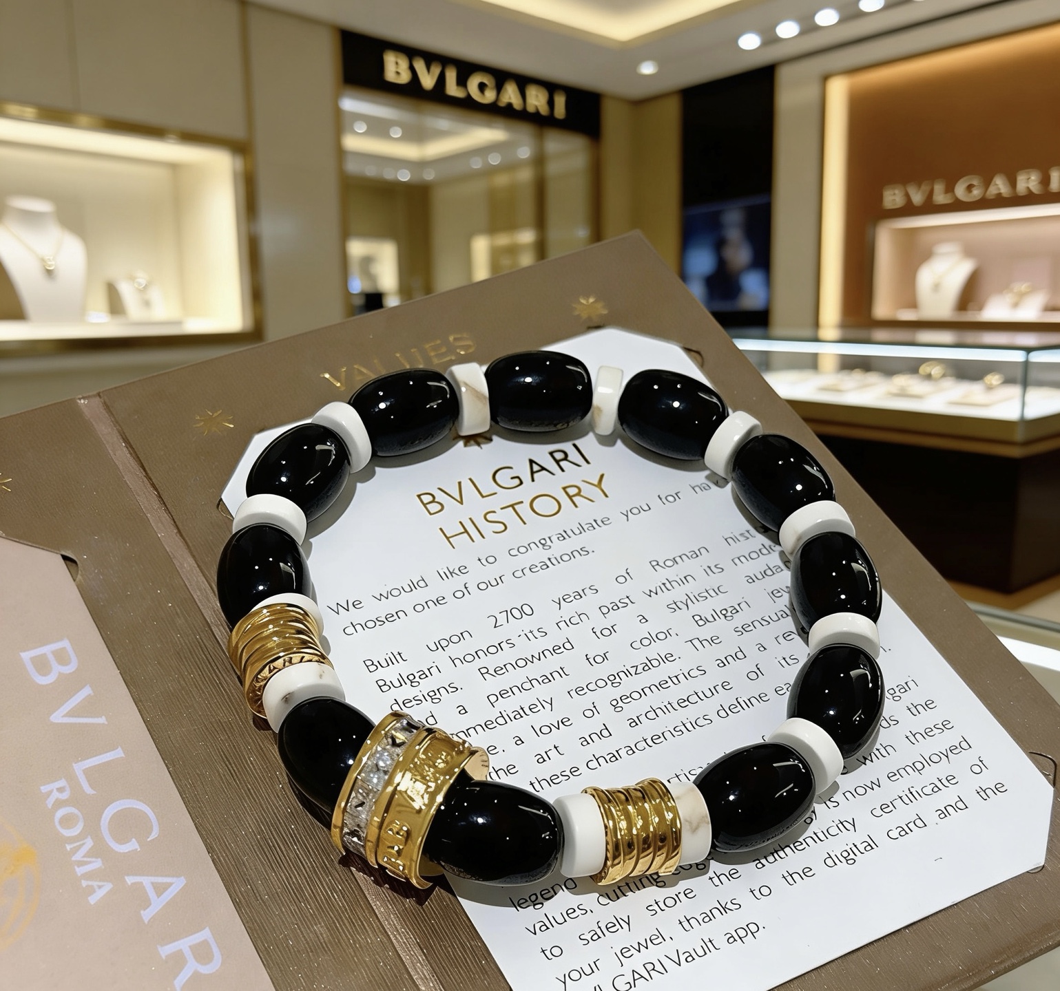 Bvlgari 宝格丽手链V金材质 BVLGARI宝格丽 DIVAS‘ DREAM 系列 天然黑玛瑙手链品相完美