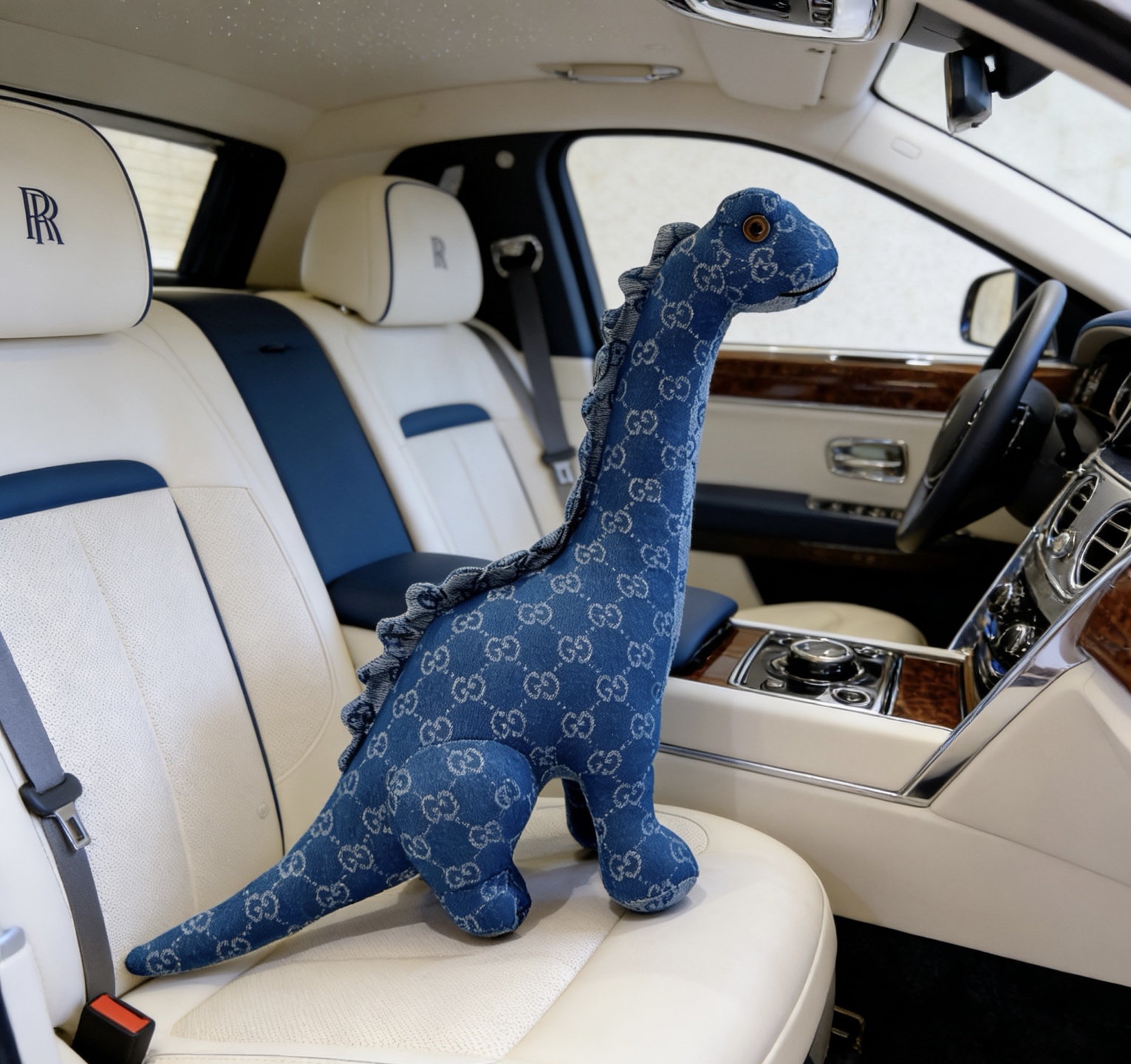 NO:763434,Batch. Hot model is coming. Gucci’s official website debuts new dinosaur dolls for exclusive high-quality sale. Export orders to France and release new products. Gucci’s dinosaur dolls have exclusive joints and movable joints. Pure hand-made craftsmanship. The texture and fullness are all in place. Not many in stock. Hands are slow. Super cute. Looking forward to my dinosaur. Put it in the car and at home. Full of high-end feeling. 48cm size, high-quality jewelry, gucci19860909批. 爆款来袭 古驰官网首发新品恐龙玩偶独家高品质发售 出口法国订单新品发布 ,古驰的的一款恐龙公仔独家关节可动,纯手工制作工艺 质感 饱满度全部到位 现货不多,手慢无 超级可爱的 期待我的恐龙.放车里放家里高级感满满 48cm的尺寸,饰品精品,gucci,Jewelry