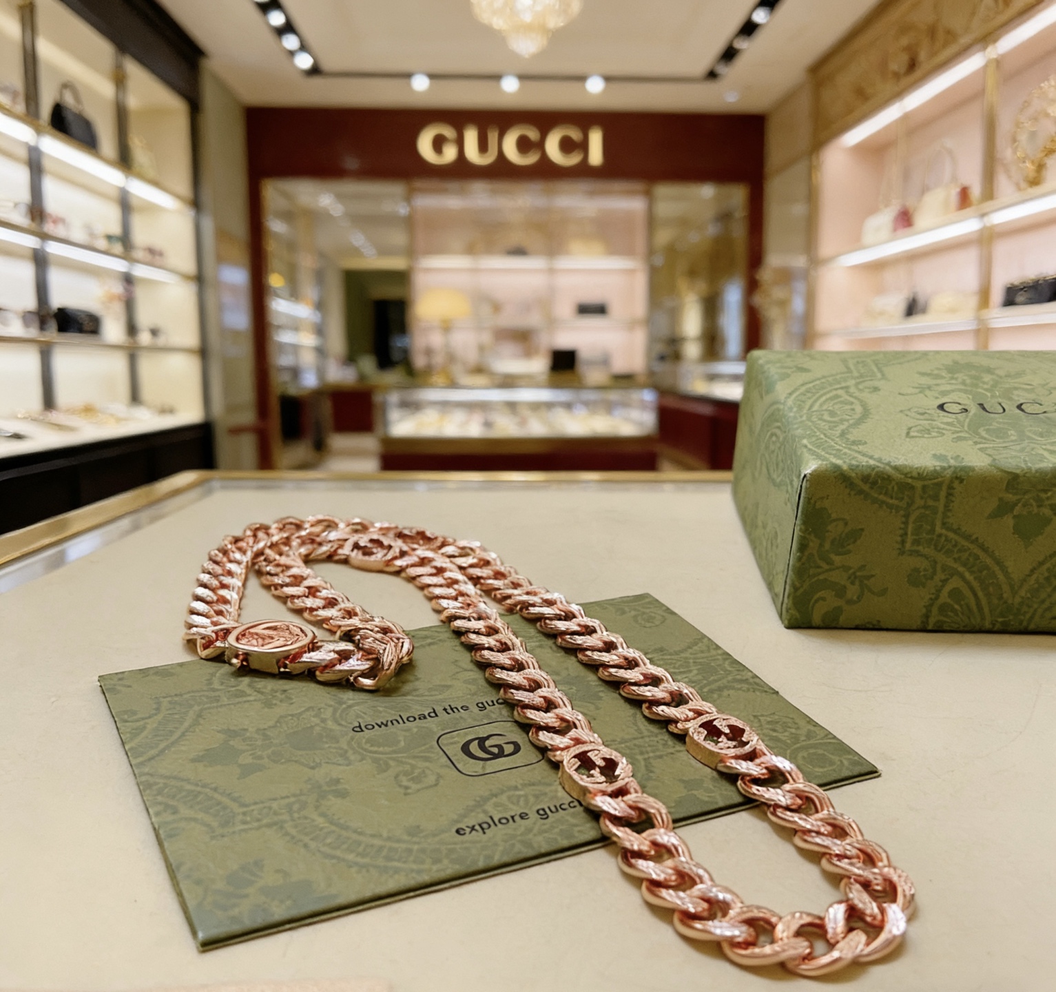 Gucci 不爆不发 抖音带货 首选 𝐆𝐮𝐜𝐜𝐢古驰项链最新款链条档次更高 Anger Forest系列双g玫瑰金高端项链 设计的优雅与独特魅力