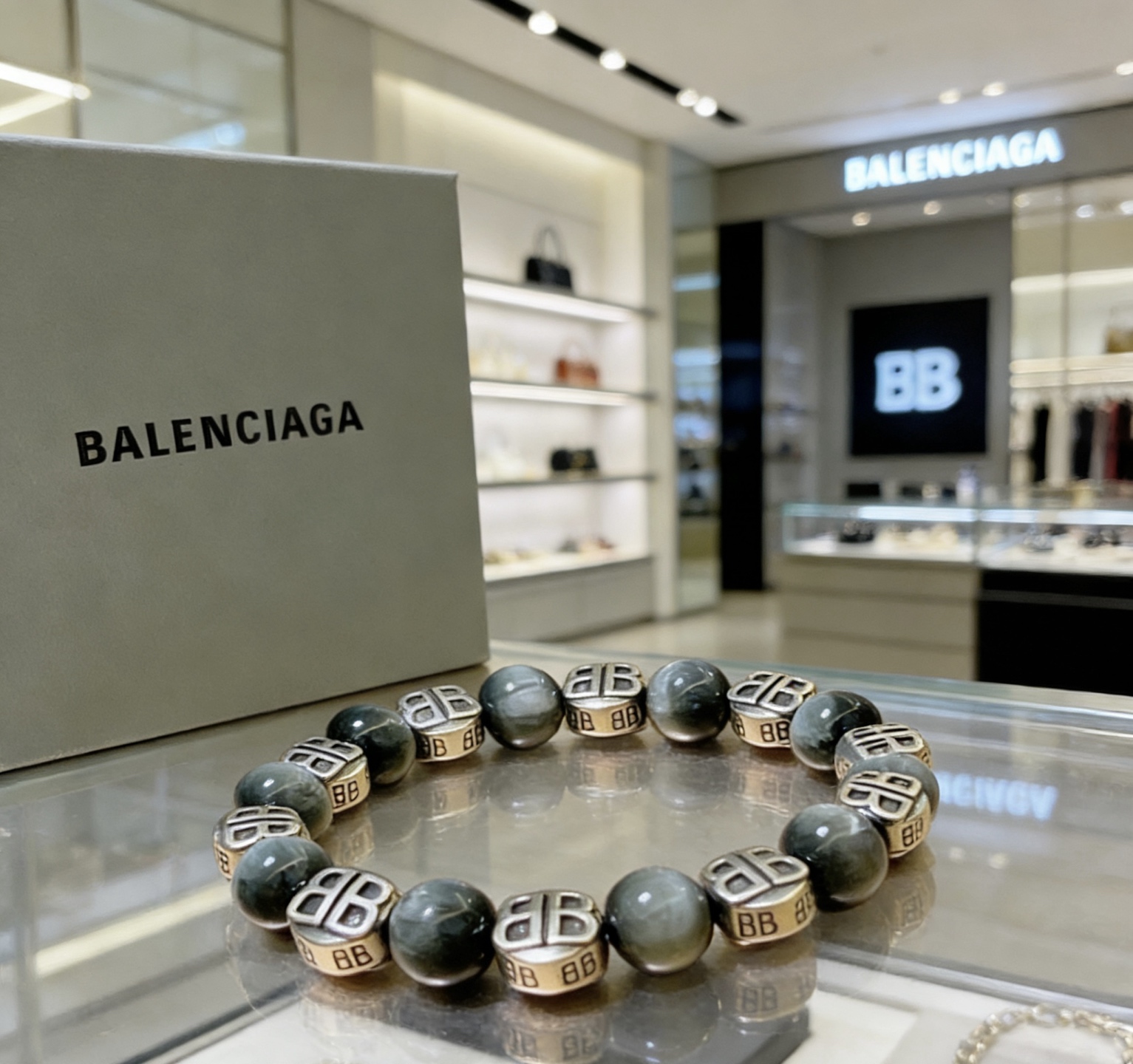 Balenciaga 精工版本天然月光石巴黎世家手链