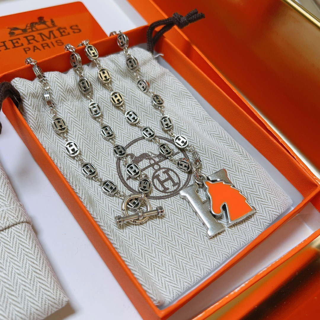 Hermès 爱马仕项链 猪鼻子项链系列首饰 进口定制.高端链条 搭配 新品 简单 火 设计独特 前卫 男女 款