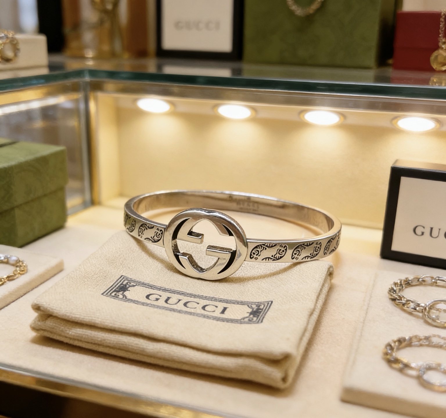 Gucci 𝐆𝐮𝐜𝐜𝐢古驰手镯手环纯手工打造最新款手镯档次更高 Anger Forest系列双G 款系列不退色古驰手环