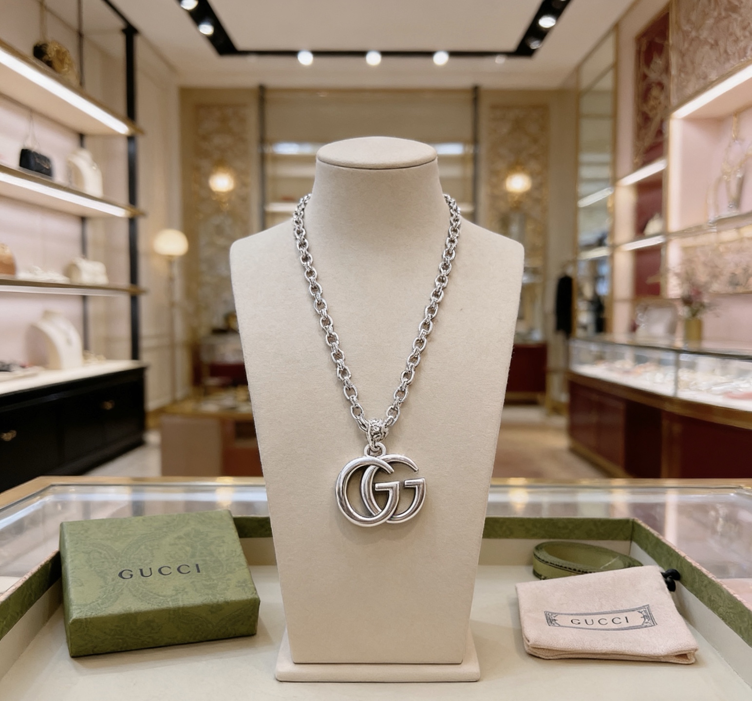 Gucci 不爆不发 抖音带货 首选 𝐆𝐮𝐜𝐜𝐢古驰项链最新款链条档次更高 Anger Forest系列双g 图案项链