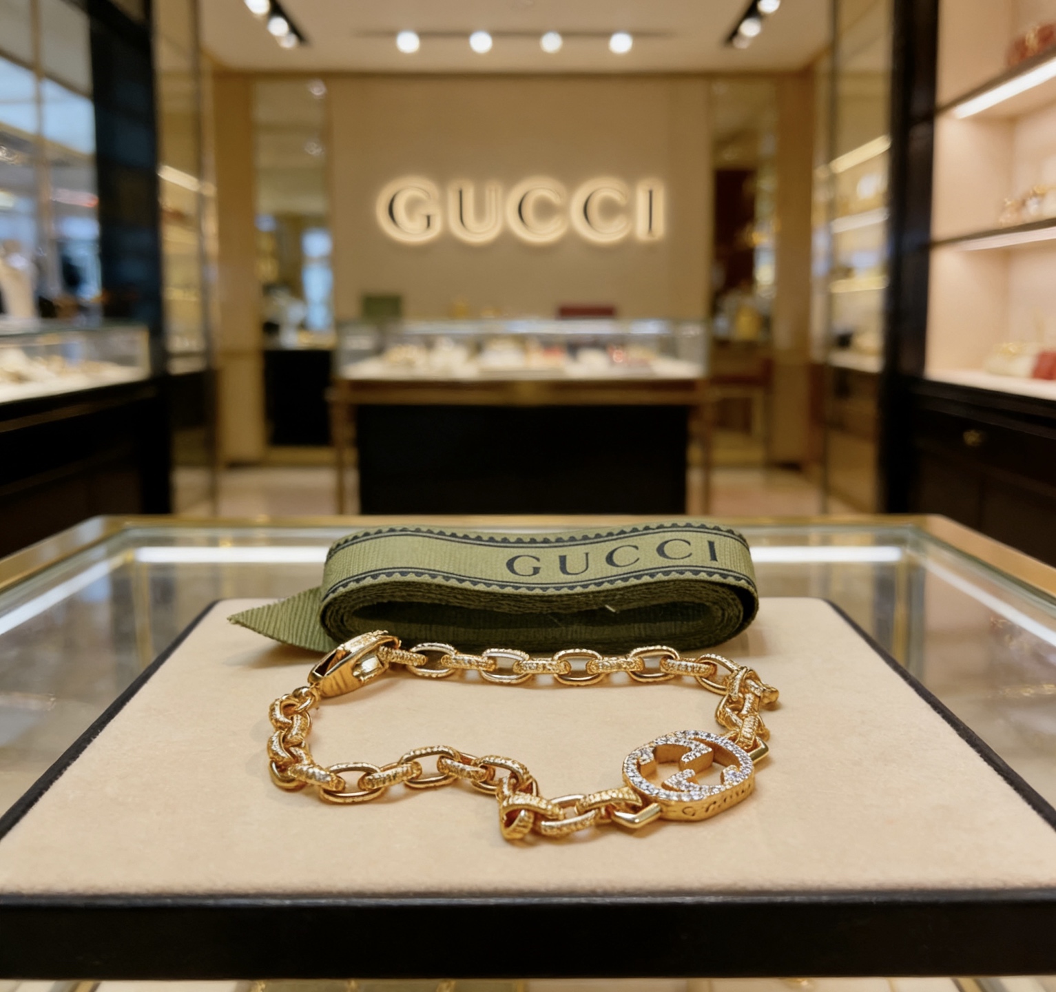 Gucci 太帅啦 最新出炉黄金土豪版手链