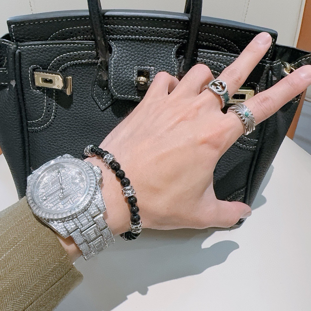 Hermès 新品发布 Hermas爱马仕手链 奢华爱马仕手串 黑玛瑙手链 最新款全件串珠手链档次更高 Anger Forest系列H 爱马仕手链