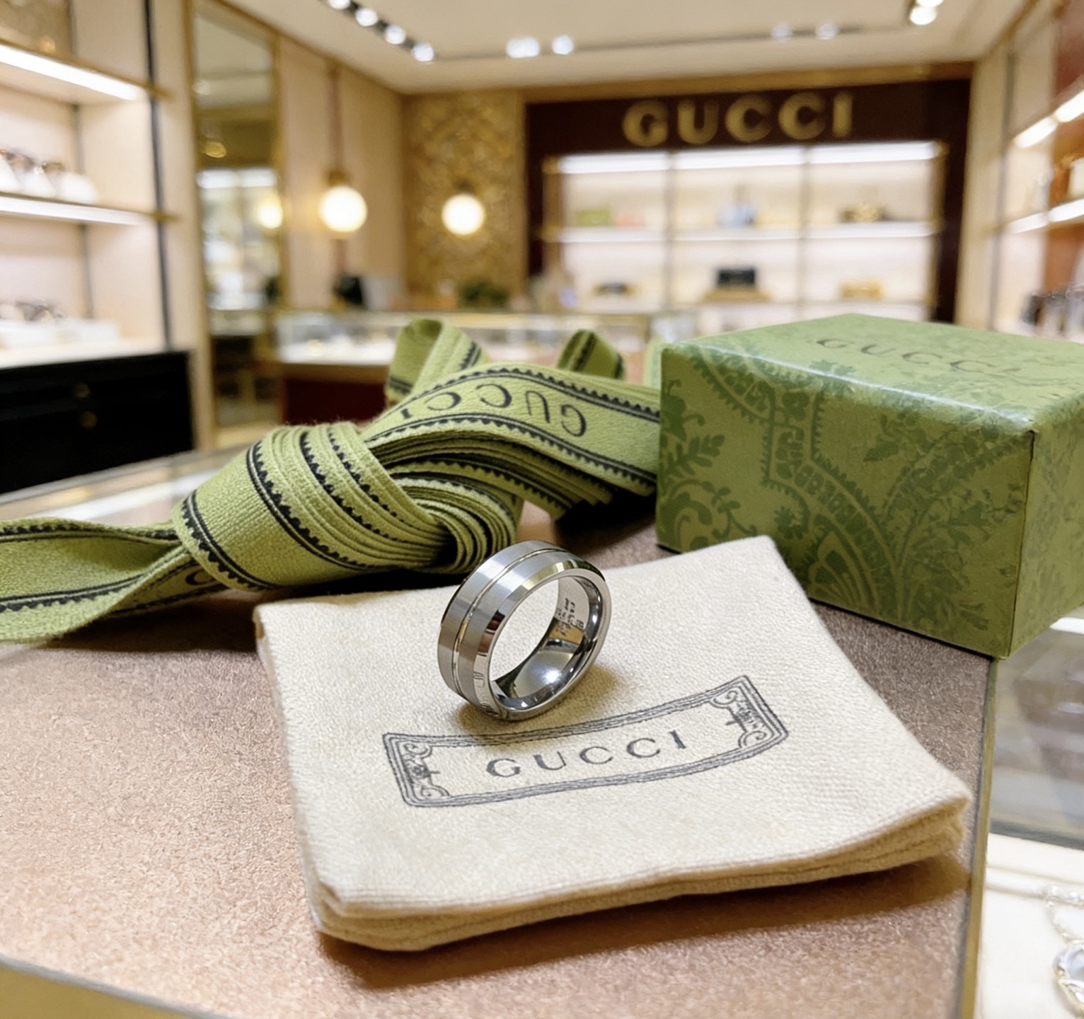 Gucci 𝐆𝐮𝐜𝐜𝐢古驰戒指最新款K金戒指款式档次更高 Anger Forest系列双G纯手工制作工艺 古驰戒指