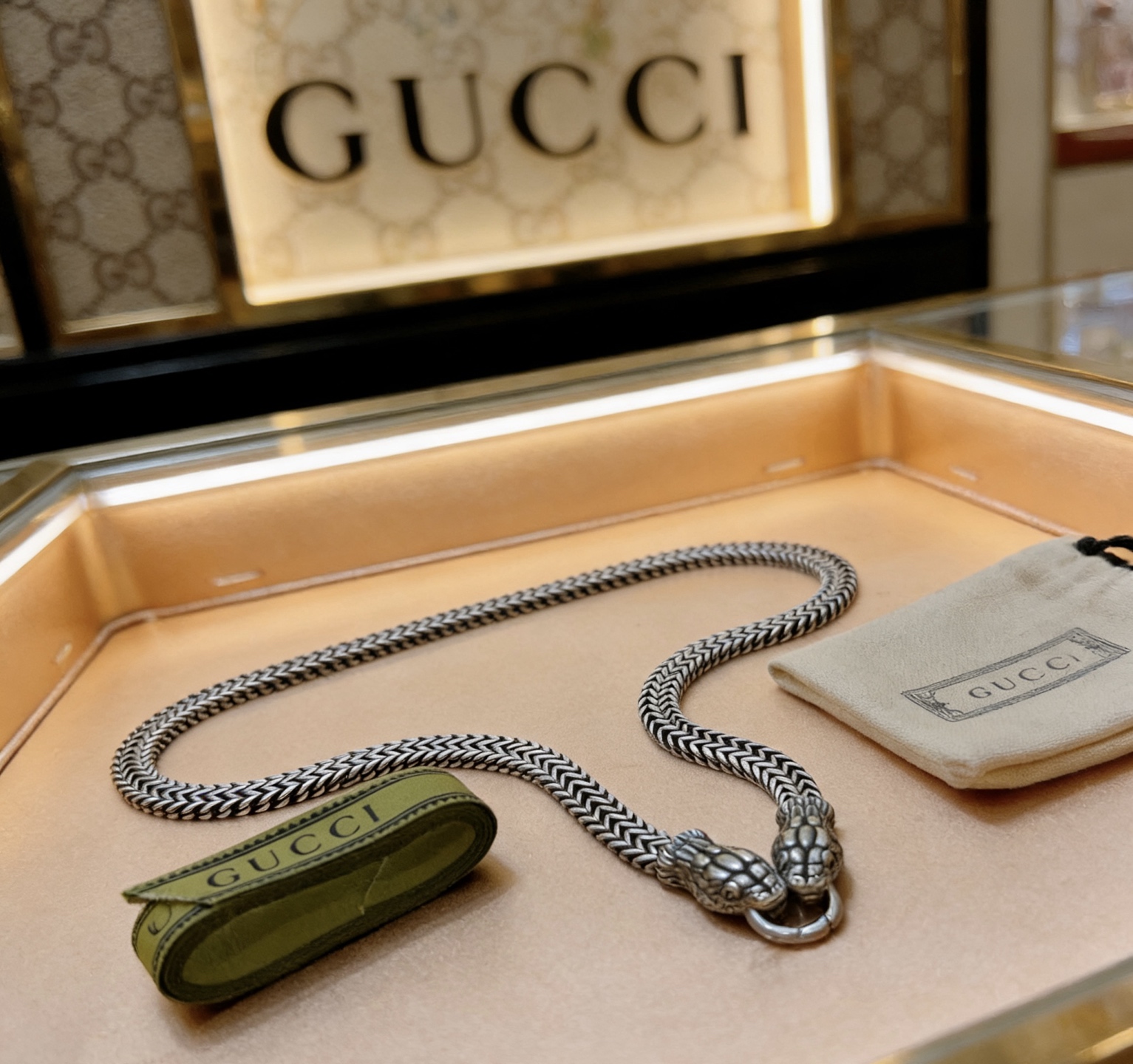 Gucci 𝐆𝐮𝐜𝐜𝐢古驰项链双蛇头最新款链条档次更高 Anger Forest系列双G戒指环古驰项链