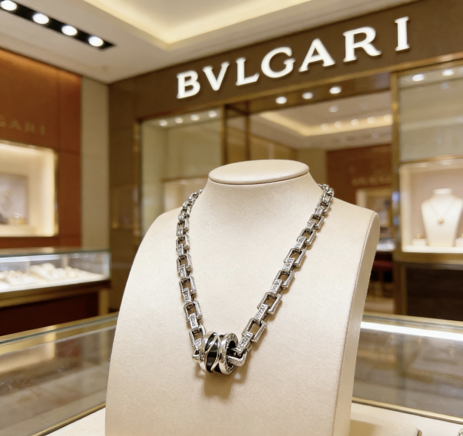 Bvlgari 宝格丽项链V金材质 BVLGARI宝格丽 DIVAS‘ DREAM 系列 品相完美