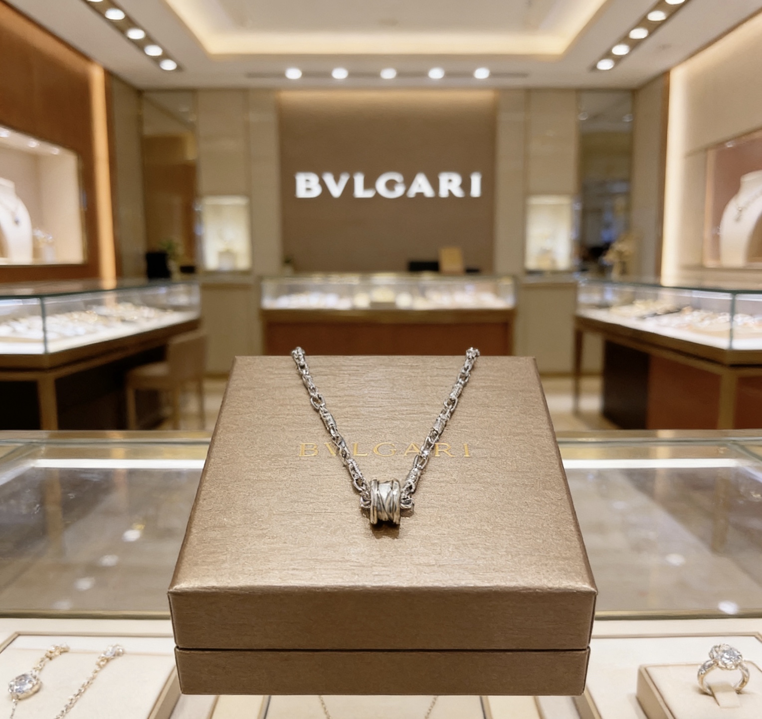 Bvlgari 宝格丽项链V金材质 BVLGARI宝格丽 DIVAS‘ DREAM 系列 品相完美