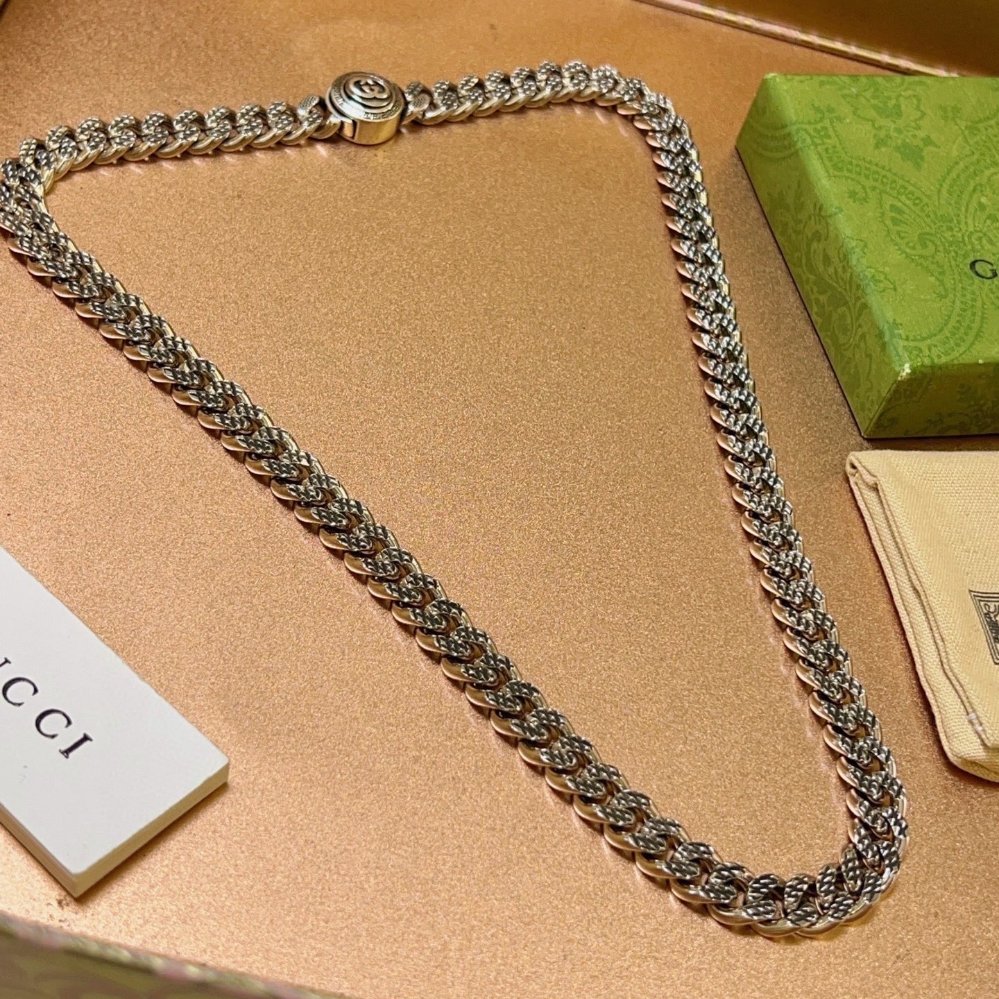 Gucci 不爆不发 抖音带货 首选 𝐆𝐮𝐜𝐜𝐢古驰项链最新款链条档次更高 Anger Forest系列双g古驰新品艺术风格 项链