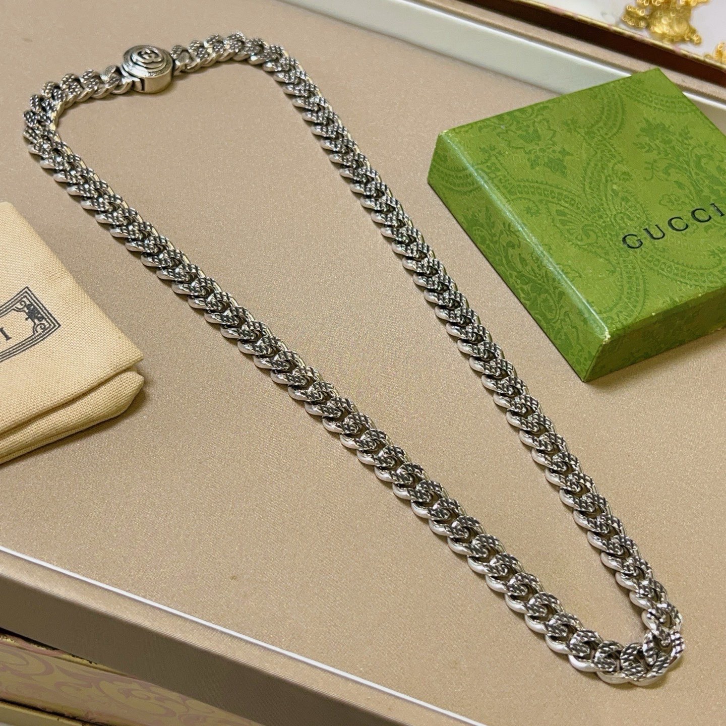 Gucci 不爆不发 抖音带货 首选 𝐆𝐮𝐜𝐜𝐢古驰项链最新款链条档次更高 Anger Forest系列双g古驰新品艺术风格 项链
